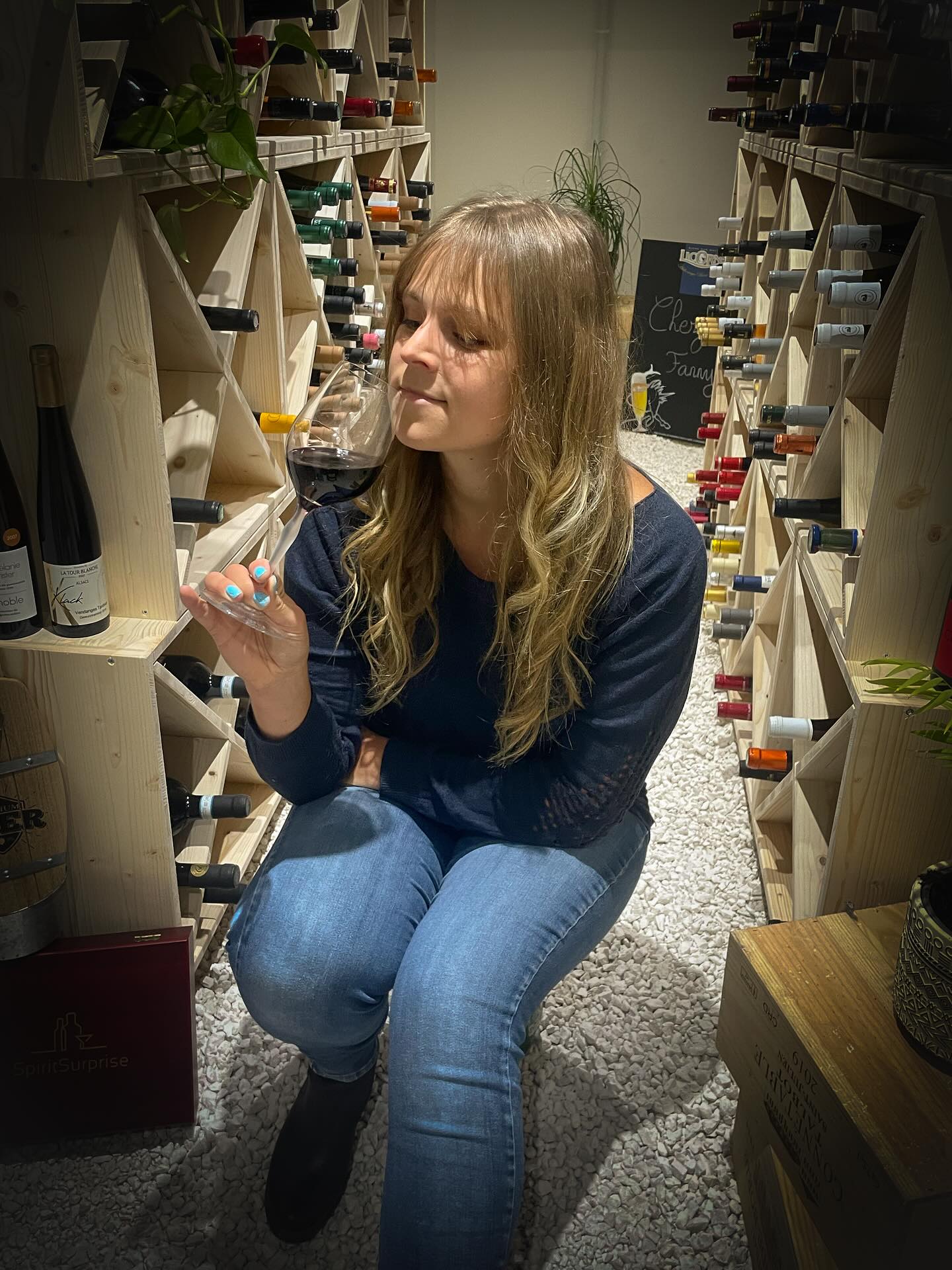 🍷 Bienvenue dans ma cave à vin !
Ici, mes bouteilles reposent dans les meilleures conditions avant de partir à votre rencontre — sur les marchés, les foires et bientôt en ligne 🛒
Ce n’est pas une cave de vente, mais le cœur de mon projet : un lieu où je sélectionne, déguste et prépare les vins que je vous ferai découvrir prochainement.
#vin #alsace #caviste #lacavedefanny #passionvin #sentierdesvins