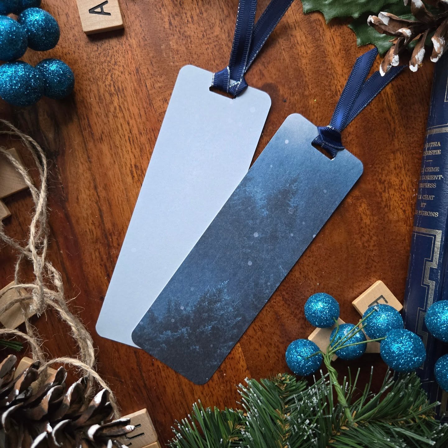 |FR| ❄️✨ La collection hivernale est enfin arrivée !
Elle est douce, festive, colorée… et remplie de magie !
C’est le petit cadeau parfait pour accompagner un livre, glisser dans un bas de Noël ou simplement se faire plaisir pendant la saison froide. 📚🎄
La collection est maintenant disponible !
➡️ Découvrez tous les modèles via le lien dans la bio.
Merci d’encourager une petite entreprise familiale d’ici. 🤍💙
________
|EN| ❄️✨ The Winter Collection is here!
Cozy, festive, colorful… and full of magic!
It’s the perfect little gift to pair with a book, slip into a Christmas stocking, or treat yourself this winter. 📚🎄
The collection is now available!
➡️ Discover all the designs through the link in bio.
Thank you for supporting a small family business. 🤍💙
#mariescrafting #petiteentreprise #ideecadeau #lecture #signet #bookmarks #holidaygift #smallbusiness #bookmark #booklover