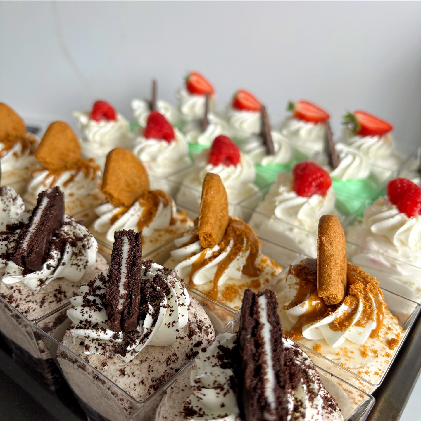 Engagement dessert table done right! 💍
A custom spread featuring cheesecake shooters, cupcakes, and sweet tubs — the perfect treats to celebrate love. ✨
📍Sugar & Slice Bakery | DM to book your next event setup!
#HomeBakery #EventDesserts #EngagementParty #CupcakeBusiness #CheesecakeShooters #LoveIsSweet #SmallBusiness