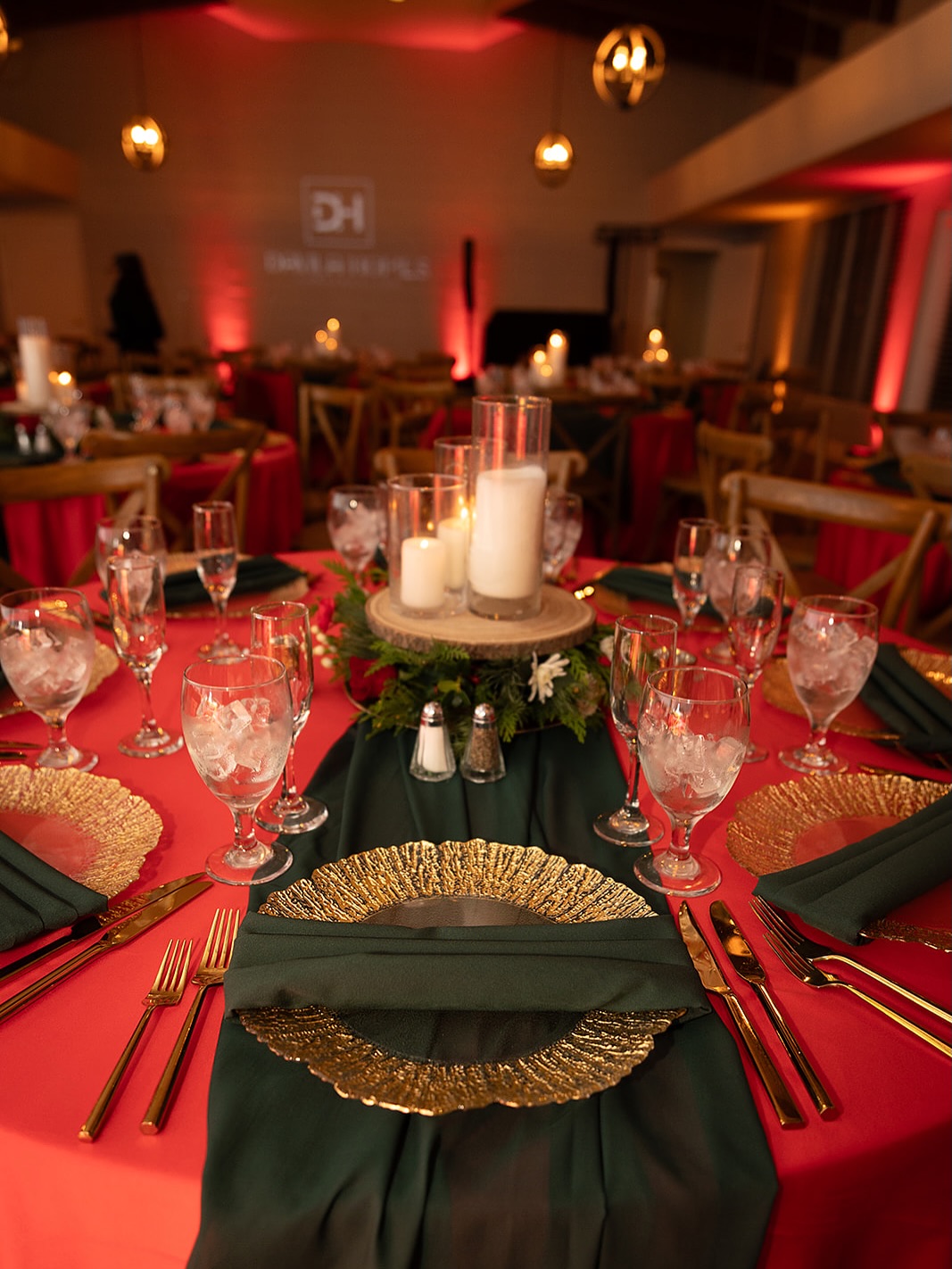 Make your holiday celebration sparkle at The Garden Villa 🎄✨ From festive gatherings to elegant company parties, our venue transforms into a winter dream!
🎁Contact Events@TheGardenVilla.com for details or bookings!
Photo: @cherisetakespictures
#winterpark #orlandoeventvenue #winterparkvenue #orlandowedding #floridaweddings #orlandoholiday