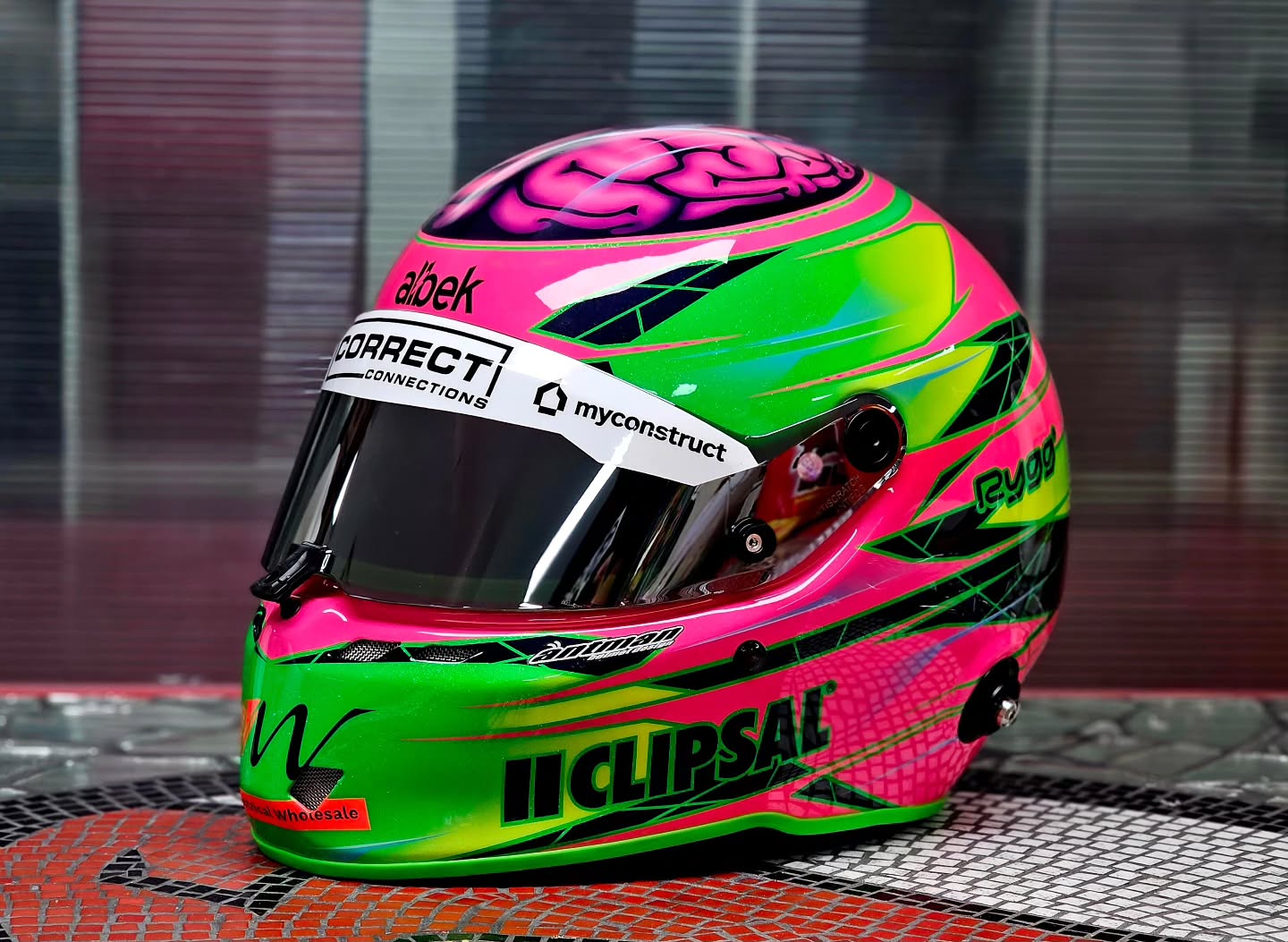 @mattynolan21 Sandown lid. @antman_custom_trix @msgd16