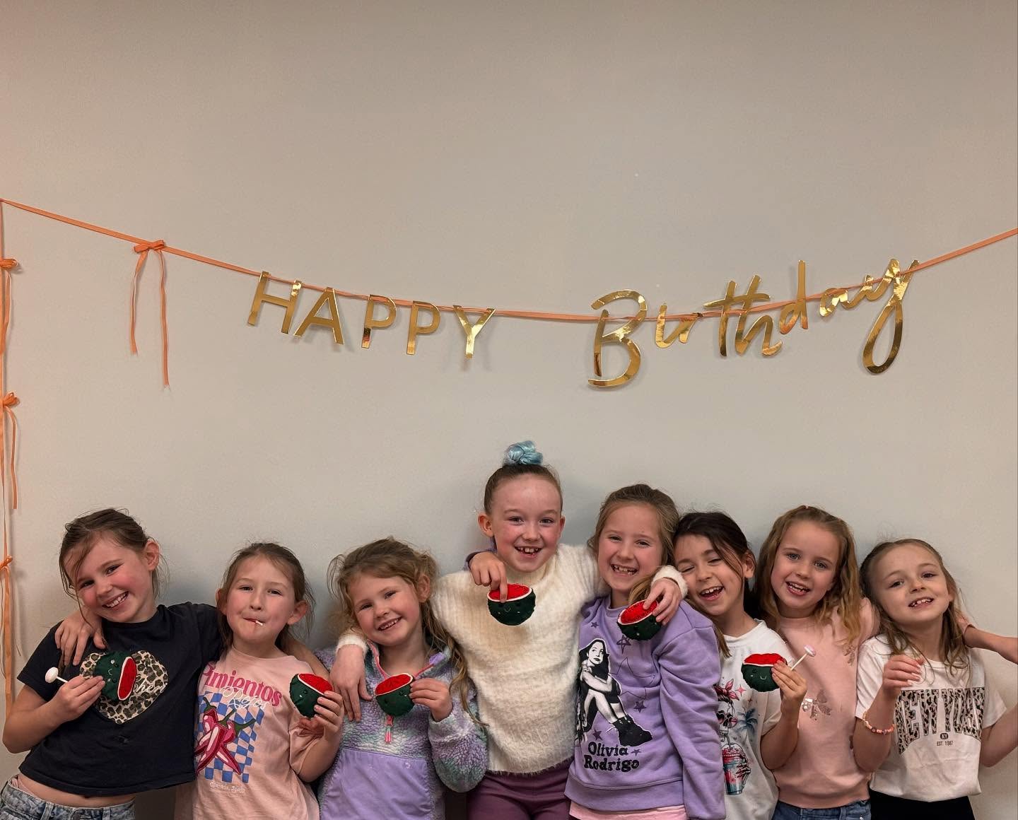 Happy birthday to our fashionista Bonnie-Belle 🩷 you bring so much sparkle and happiness to the studio and we’re delighted you got to share your love of sewing with all your friends ✨
Have the best week ahead xxx
- - -
#sewready #happybirthday #sewingparty