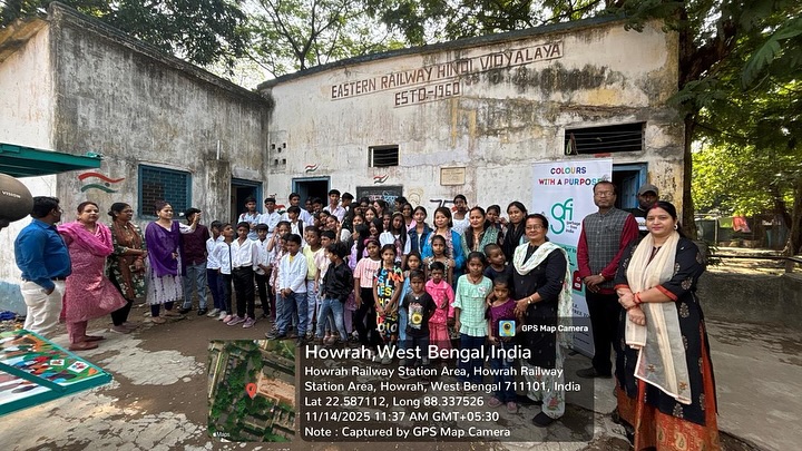 Celebrating Children’s Day with Joy, Learning & Cinema!
Today, we had the wonderful opportunity to organize a film screening on “Our Responsibilities Towards Creating Waste Free Communities” for children in celebration of Children’s Day at Eastern Railway Hindi Vidyalaya in Tindel Bagan Colony, in partnership with Howrah Railway Division.
The excitement on their faces, the laughter echoing through the room, and the meaningful conversations that followed remind us why creating such experiences truly matters.
Children are not just the future — they are the present, inspiring us every day with their questions, imagination, and courage to dream big.
A heartfelt thank-you to everyone who contributed to making this event memorable. Let’s continue building spaces where children feel safe, heard, and inspired.
Happy Children’s Day!
#ChildrensDay #WasteFreeCommunities #GFI #AwarenessThroughCinema #SustainabilityEducation #CleanIndia #EnvironmentalAwareness #CommunityEngagement #YouthForChange #MyParaMyPride #SVP #InspireYoungMinds #GreenFuture