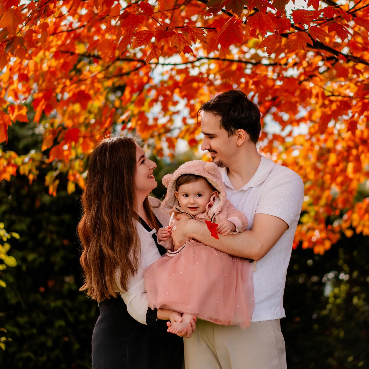 When the colors outside are this vivid, it’s impossible not to step out for a few photos! Such a beautiful little princess on her very first birthday. 🤍☀️🤍.
.
.
Newborn & Maternity and Family Photographer in Zürich area | Ksenia Photography
.
.
Neugeborenen-, Schwangerschafts- und Familienfotografin im Raum Zürich | Ksenia Photography
.
.
.
.
.
#cakesmashphotography #babyphotoshoot #babyphoto #1stbirthday #zürich #zurichphotographer #botanicalgardenzurich #kidsphotoshooting #letthemexplore #thesugarjar #pixelkids #candid #erstegeburtstag #geburtstag #babyfotoshoot #babyfoto
