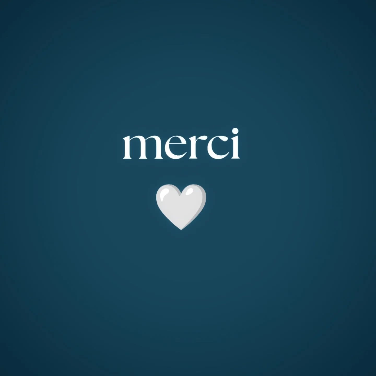 Merci
Merci Maide pour ton aide précieuse
Merci à tous ceux et celles qui ont partagé ma petite vidéo, votre soutien sur cette grande toile d'internet
Merci pour les nombreux messages d'encouragement
Merci à ceux et celles qui sont venus me voir, les rencontres et nos échanges aujourd'hui
Merci à mes fidèles créatrices qui font que je me sens à ma place, nous formons une petite famille autour de l'art et la nature
Merci au lieu, la quincaillerie légendaire de Huy qui me permet de vous accueillir et en ayant mes créations exposées
Merci Ludwige pour ce beau programme distanciel ''Paint and Painting'' que j'ai pu exposer aujourd'hui pour la première fois publiquement
Merci aux ami(e)s
Merci à ma famille
Merci à la Vie
Merci