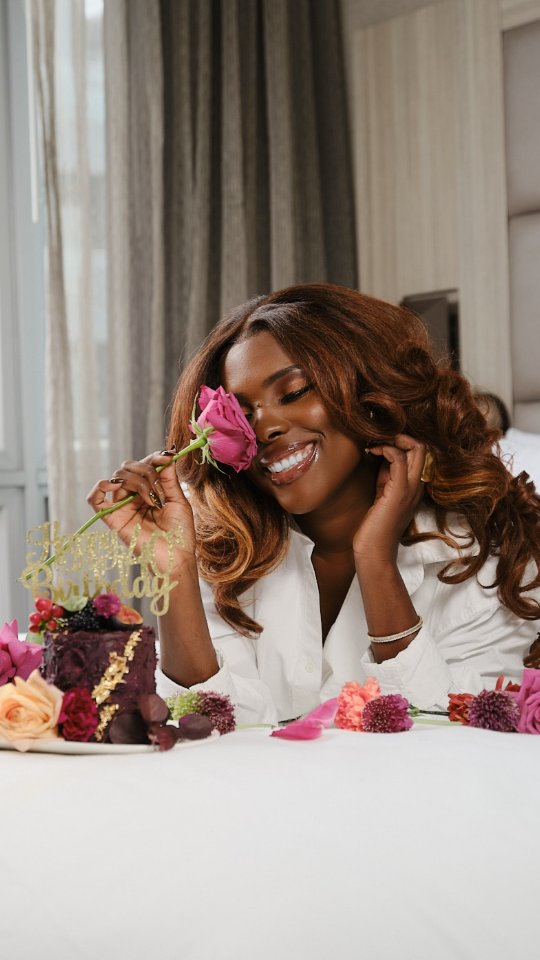 Vannie IN FULL BLOOM! 🌺💐🌷
I WELCOME YOU TO MY FOURTH CHAPTER!
A decade of ease, beautiful bloom and eternal grace!
Happy 40th to me!