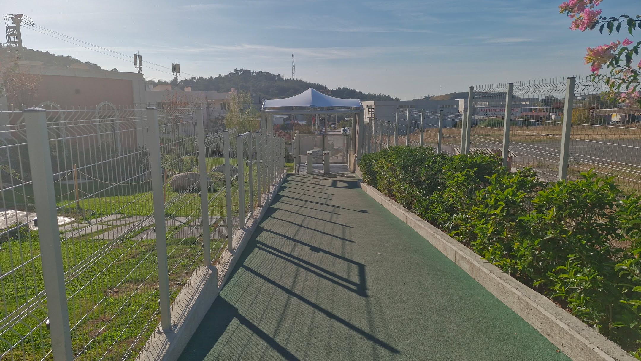 BAYETAV OKUL GİRİŞ TURNİKESİ ÖRTÜ; İZMİR_TÜRKİYE
BAYETAV SCHOOL ENTRANCE TURNSTILE CANOPY; IZMIR_TURKIYE
( Gölgemizdesin 🥰 - Under our Shade 🥰 ) #autopark #shading #asmagermemembran #tensilefabric #tekstilmimarisi #textilearchitecture #mimaritekstil #hibritsistemçözümü #hybridsystemsolution #tasarımvemühendislik #designandengineering #imalatveuygulama #manufacturingandapplication #hightechtensilefabric #meshcephe #meshfacade #carpark #hotel #tensile #fabric #canopy #HTTF #sporyapıları #sportfacilities