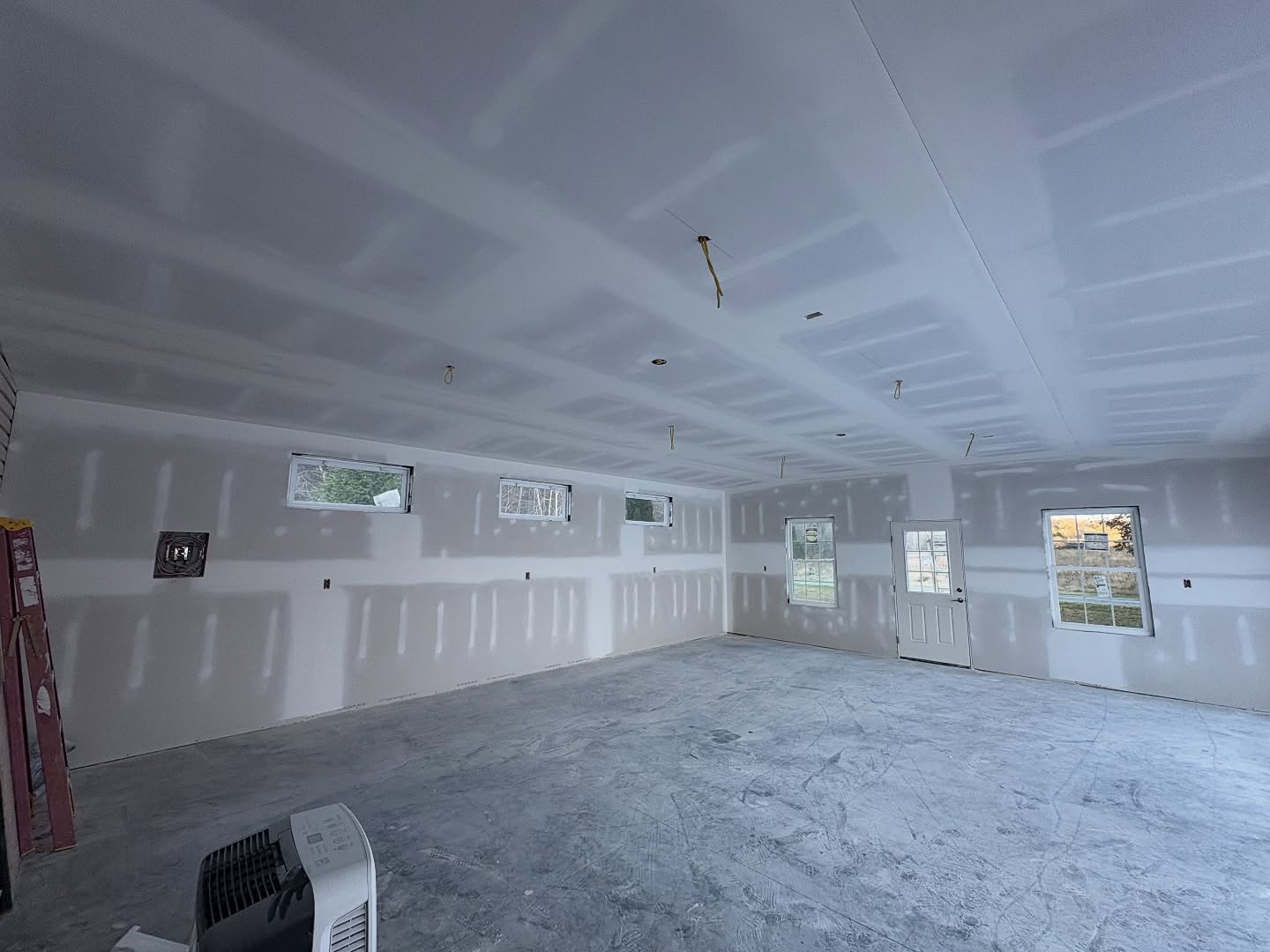 Our teams have been busy at work, we just wrapped up drywall in a garage addition project! While there’s still more to tackle, every step brings us closer to our goal. Stay tuned!