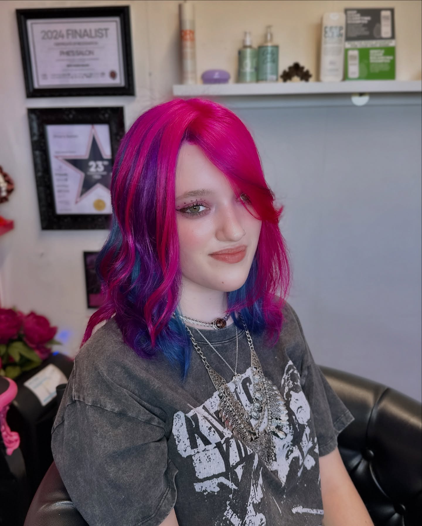 Nothings better than freshly coloured hair 🤘🏼
@manicpanicnyc hot hot pink purple haze attomic turquoise
#althair #rainbowhair #muliticolouredhair #mermaidhair #emohaircolour #salonawards2025 #pinkhair #bluehair #purplehair💜