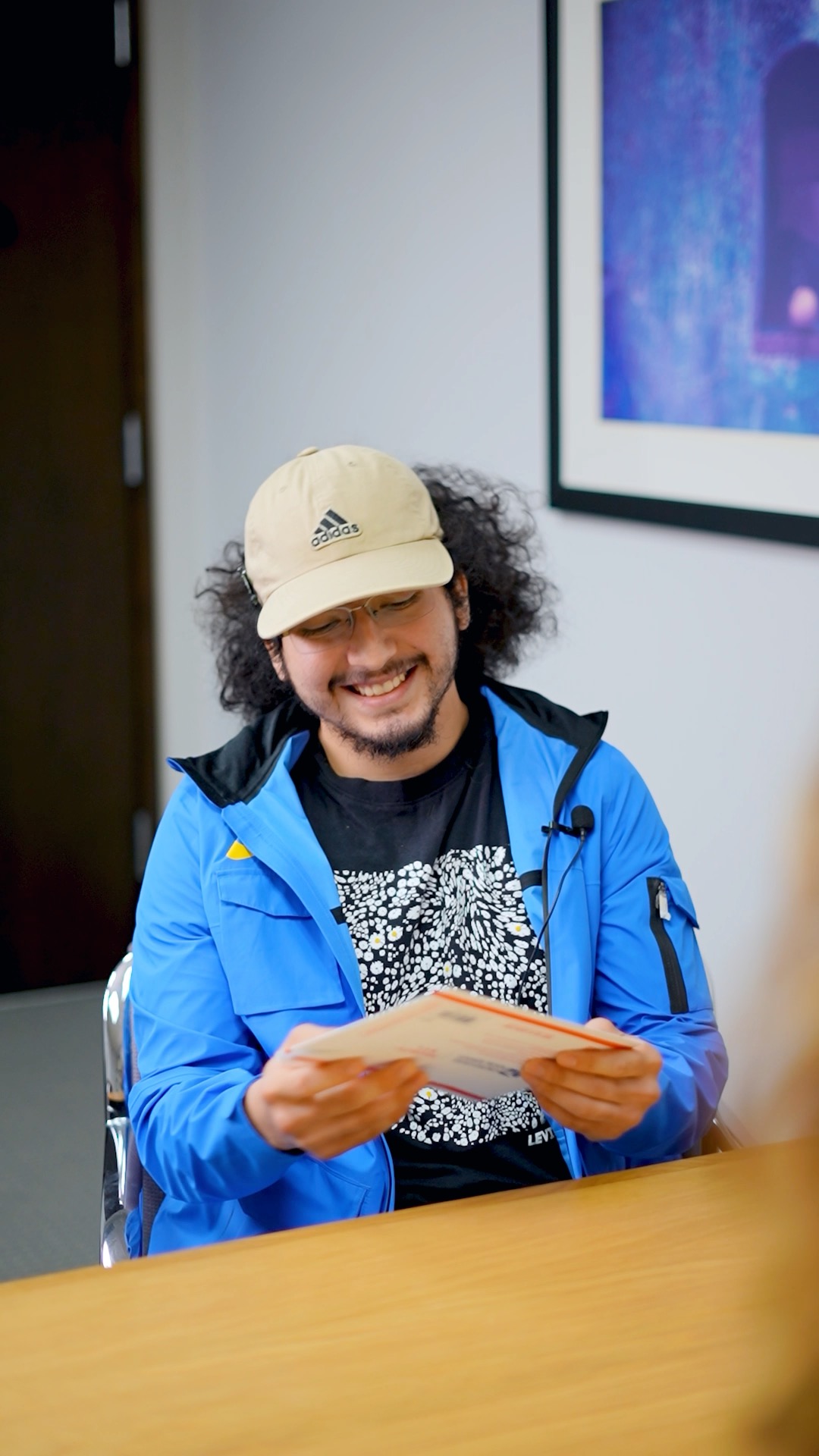 Nos llena de alegría poder entregar hoy la tarjeta de residencia permanente a nuestro cliente José, quien nos compartió la tranquilidad que siente al recibir este documento en un momento tan complejo en materia migratoria.
Queremos agradecerle por su confianza y felicitarlo una vez más por este gran logro.
Si usted necesita ayuda con su caso de inmigración, su primera consulta es gratuita y siempre será con uno de nuestros abogados.
📞 Llámenos al 773-762-2500
#AbogadosDeInmigracion #ResidenciaUSA