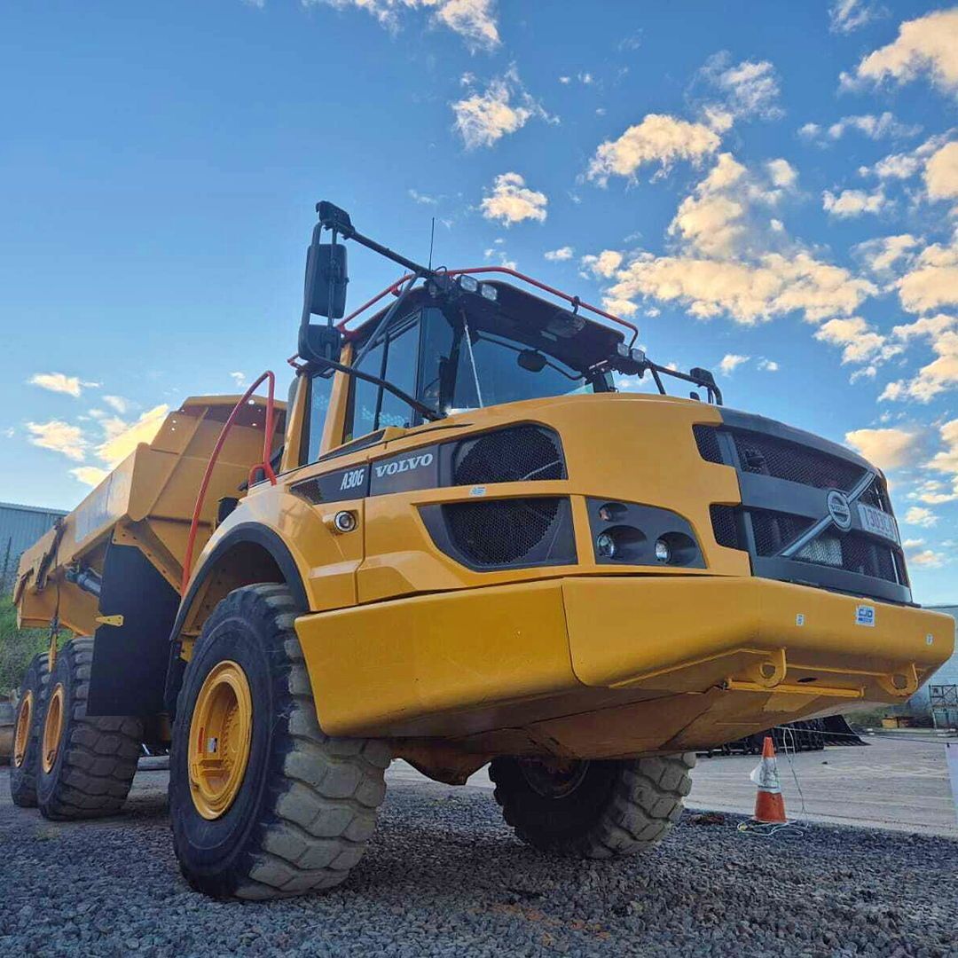 Looking to hire a 30T Dump Truck?
#DumpTruckHire #VolvoA30G #CivilConstruction #Earthmoving #DryHire