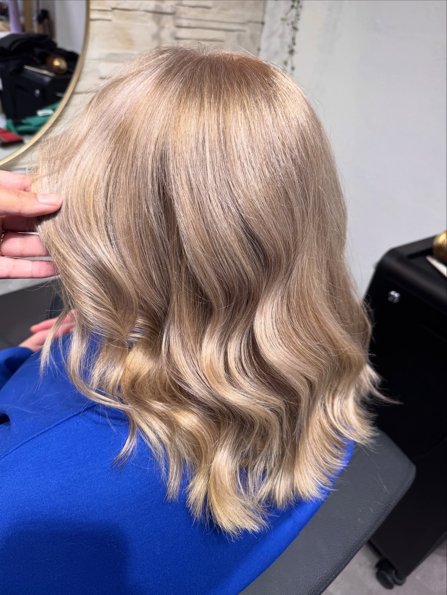 Good Hair day ✨🦋
#hairstyles #glow #blonde #curls #highlights #lowlights #davines #view #presenttime #beautifulthings