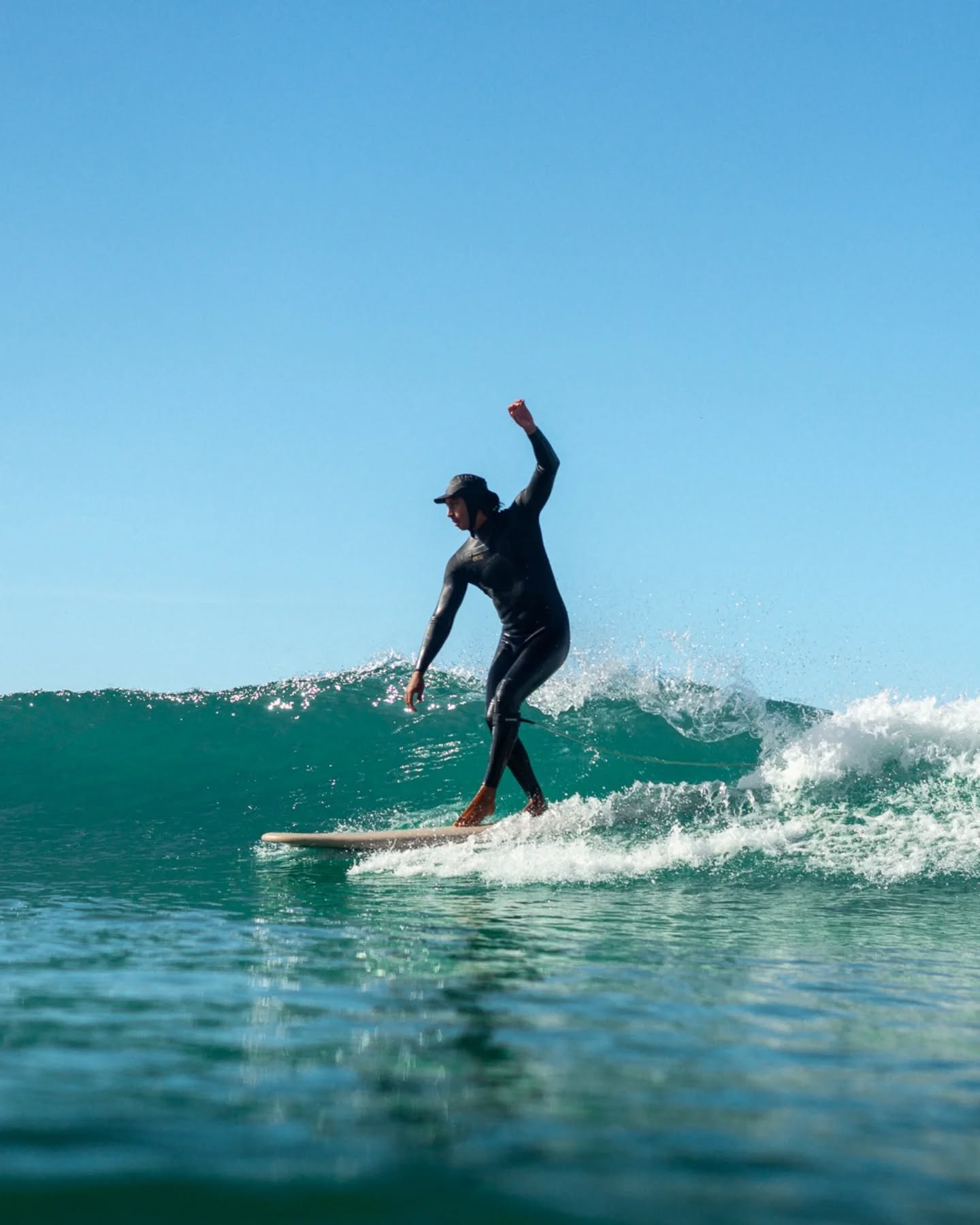 🕺🏾#cerevebleu #paradise #ocean #surfer #jamaissansocean #crossstep #underwater #aquashot #underwaterphotography #surf #longboard #wave #ocean #longboarding #photographelandes #sunset #mimizantourisme #surfphotography #biscarosse #contis #mimizan #mimizanplage #surfphotographer #photographemimizan #landes #leslandes #nikon #manonduport #aquatech