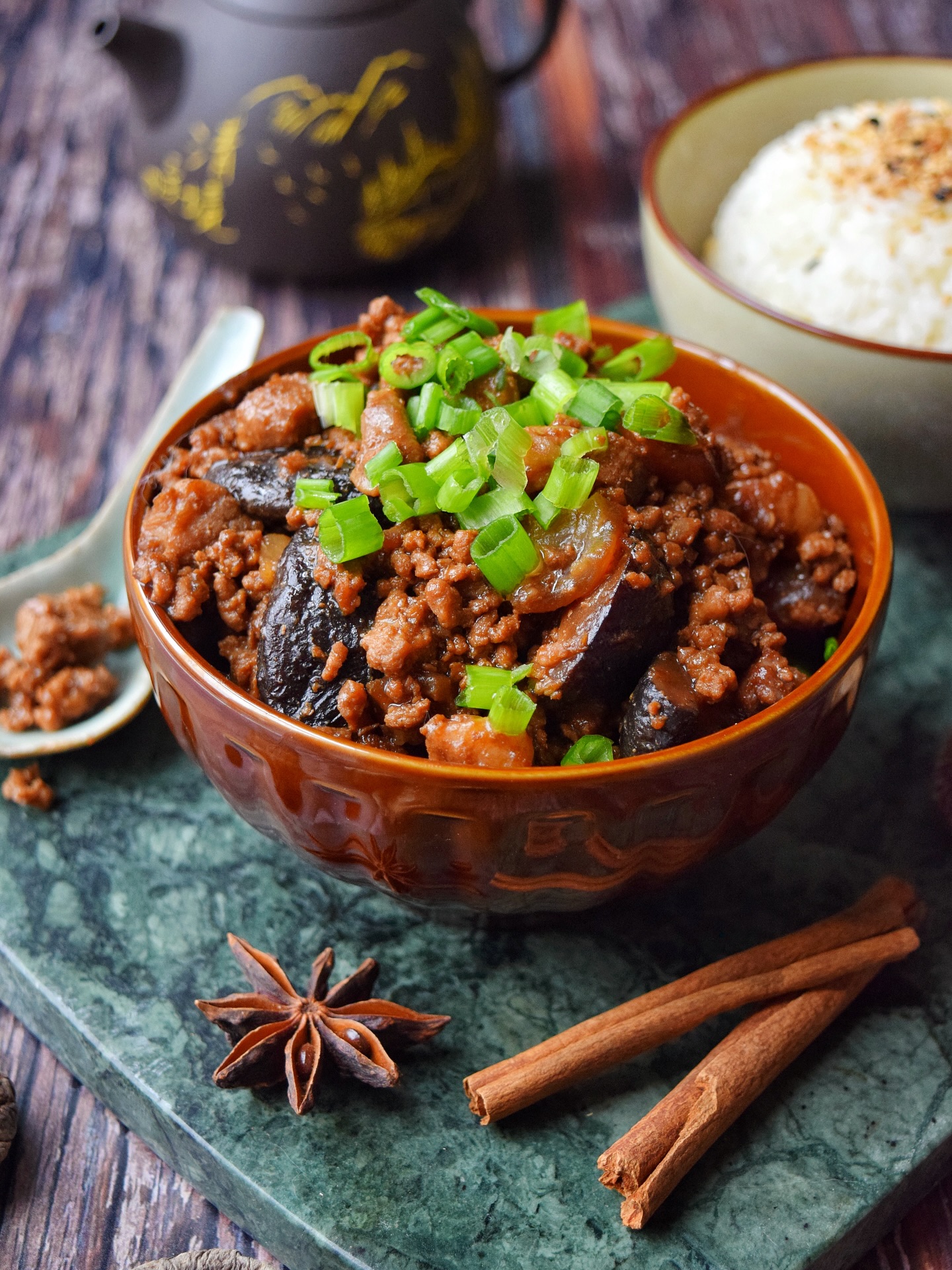 🥢 🍚 La première représentation de mon atelier Saveurs de Taïwan a eu lieu hier chez @camellia.sinensis et je dois dire que c’était BEAUCOUP de plaisir! 🤩
Partager ma passion avec des gens curieux, gourmands et allumés, c’est un peu le rêve... 🤗
Je remets ça jeudi prochain à Québec. À qui la chance? 😍