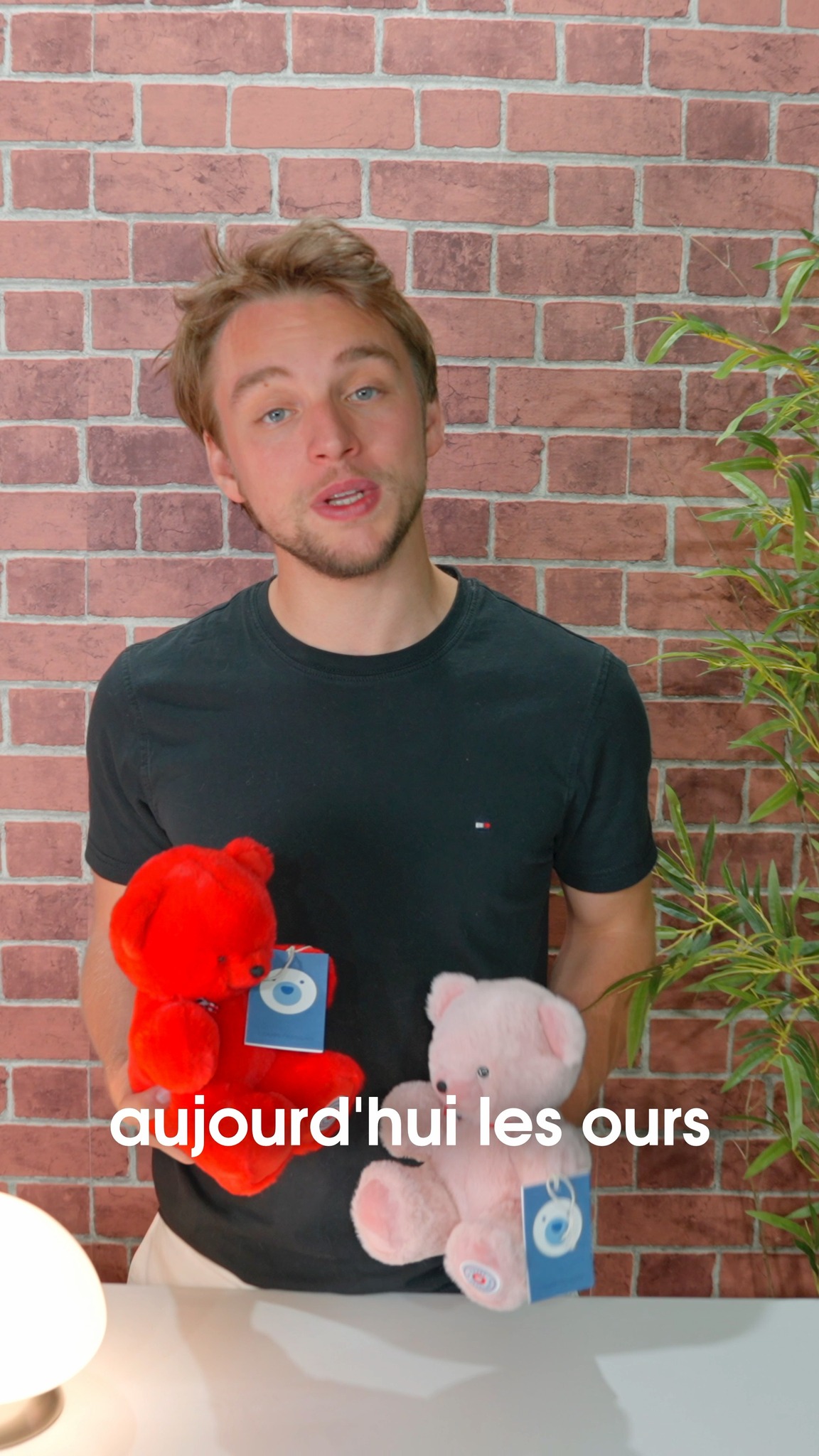 Douceur, tendresse et réconfort
avec la peluche "Ours rouge et rose"🧸
Un compagnon idéal pour petits et grands, toujours
prêt à partager vos moments. ✨
À câliner sans modération !
👉Notre site : lecomptoirdesauthentics.com
#peluche #doudou #cadeau #madeinfrance