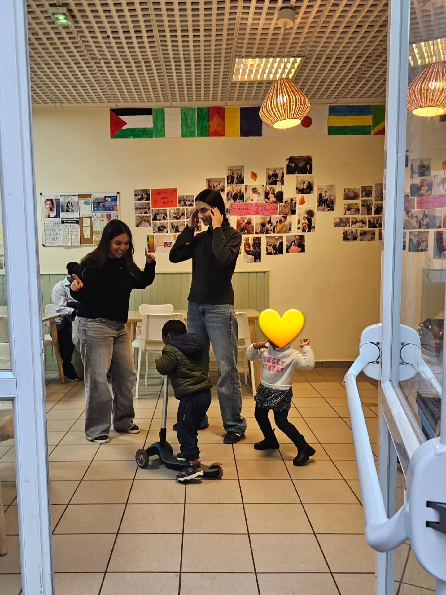 Our community kitchens at Not Alone 75 are more than just meals - they're about building connections and empowering each other. We believe in mutual growth, shared experiences, and making memories that bring us closer.
#volunteering