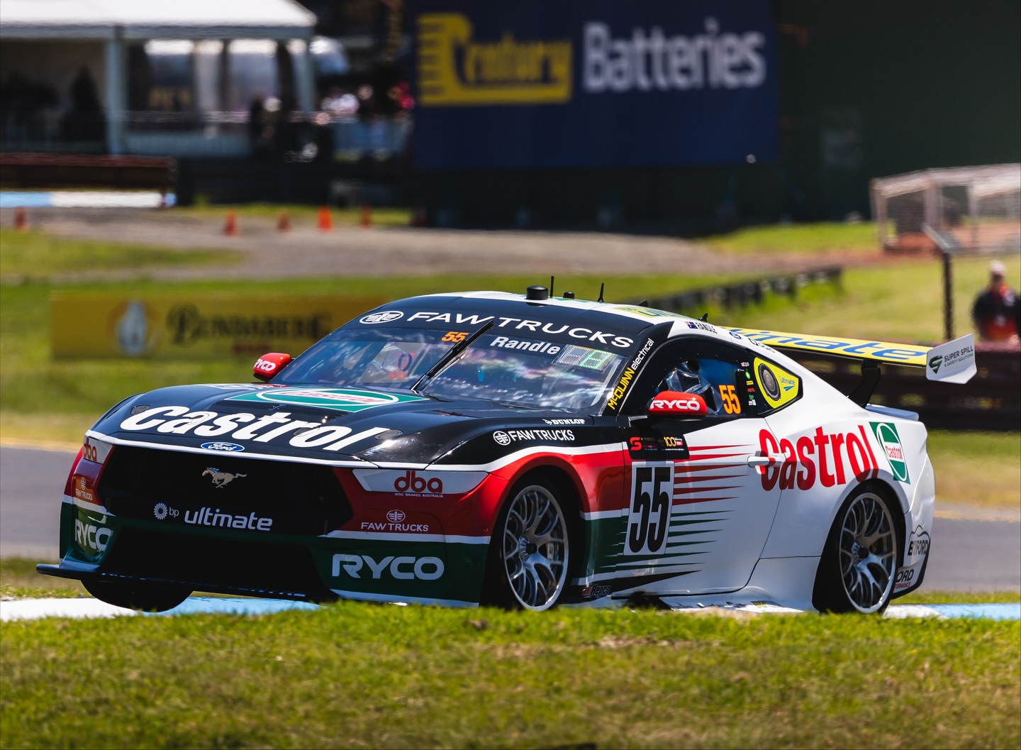 Sandown 500 day one โ
now thatโs one good looking car ๐คฉ
