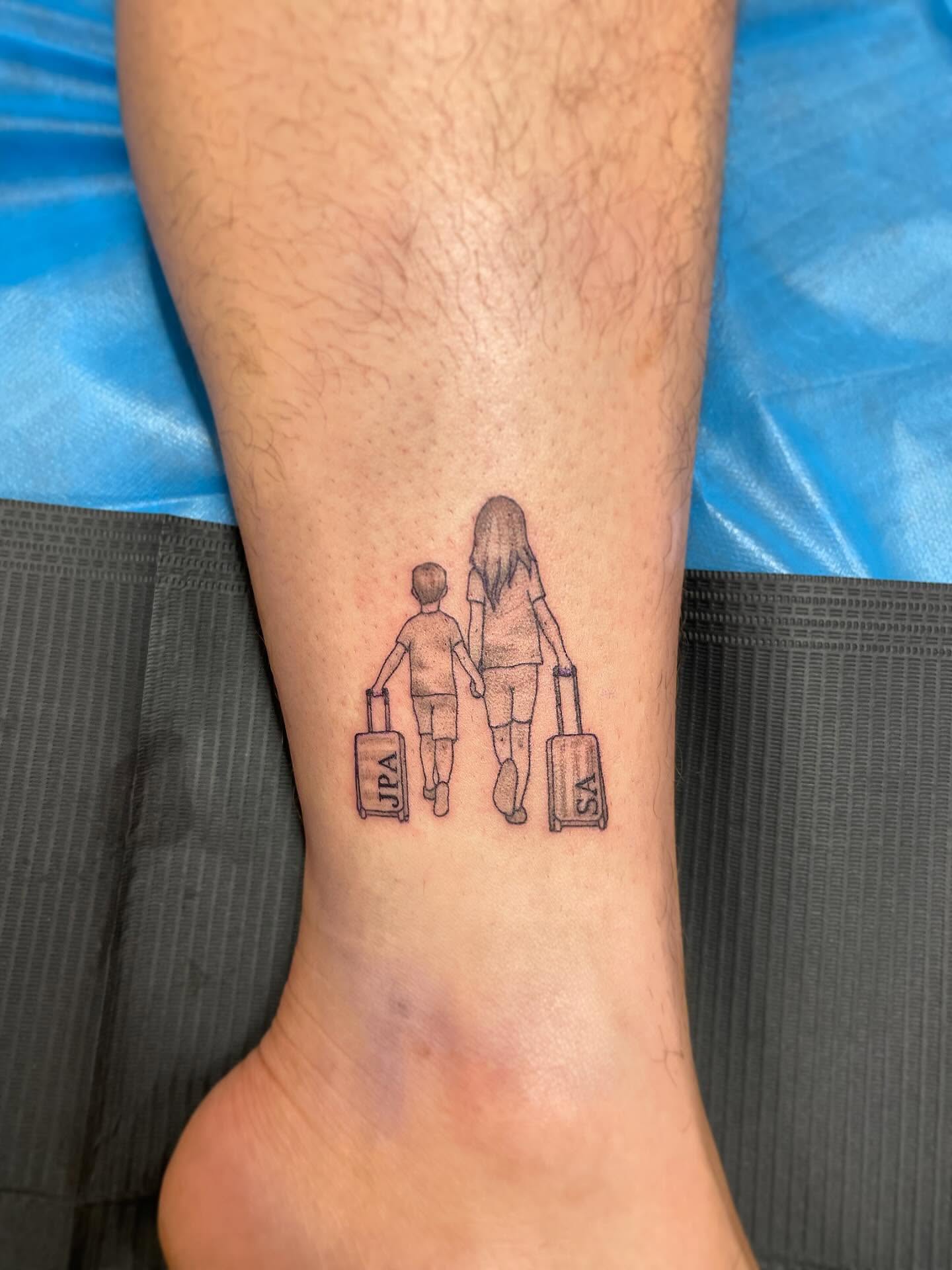 Matching tattoos for these siblings ๐ค
โฆ
Im not crying, youโre crying!
#ottawa #tattoo #ottawatattoo #fineline #matchingtattoos