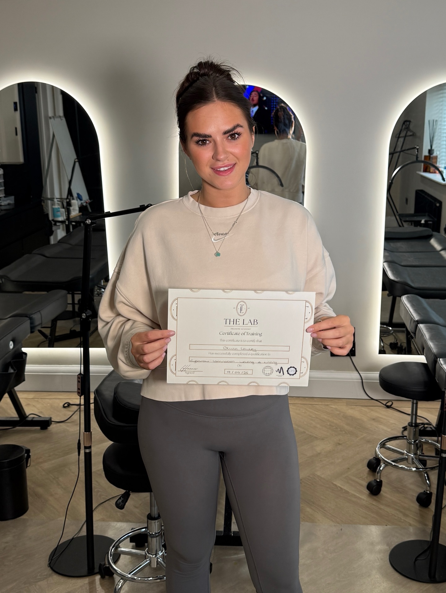 Meet our student Liv — officially qualified in Brow Lamination, Waxing & Tinting and already creating those fluffy, lifted, ultra-defined brows everyone is obsessed with 🤤🪽
Brow lamination is one of the MOST in-demand treatments right now because:
▫️ It gives clients fuller, thicker, and lifted brows instantly
▫️ Results last 6–8 weeks
▫️ It’s low-maintenance but high-impact
▫️ Perfect for sparse, uneven or unruly brows
No wonder clients LOVE it 👀🔥
And from a career perspective?
This treatment is one of the easiest ways to boost your income, charging £40+ per hour with minimal overheads — making it the perfect skill to add to your beauty menu 📈💌
If you’re a complete beginner or want to double your earning potential, I highly recommend our combined Lash Lift & Brow Lamination Course 👇🏼✨
✨ Course cost: £400
(includes a FULL starter kit + accredited certification)
✨ You’ll qualify in:
• Lash lift
• Lash tint
• Brow lamination
• Brow waxing
• Brow tinting
• Upper lip waxing
• Brow lamination maintenance
• Lash lift maintenance
• Lash lift relaxing
By choosing the combined course, you save £320 compared to booking each one separately:
• Brow Lamination £280
• Lash Lift £280
• Brow Wax & Tint £160
We teach EVERYTHING in one day — same products, different techniques… meaning you get double the treatments for a fraction of the price ⚡️🪩
Prefer to do just the Brow Lamination (with wax & tint) course?
It’s available separately for £350.
📩 Want to join or need more info? Send me a message and I’ll send everything over.
Your new career is calling ☎️
📍Liverpool & Dubai