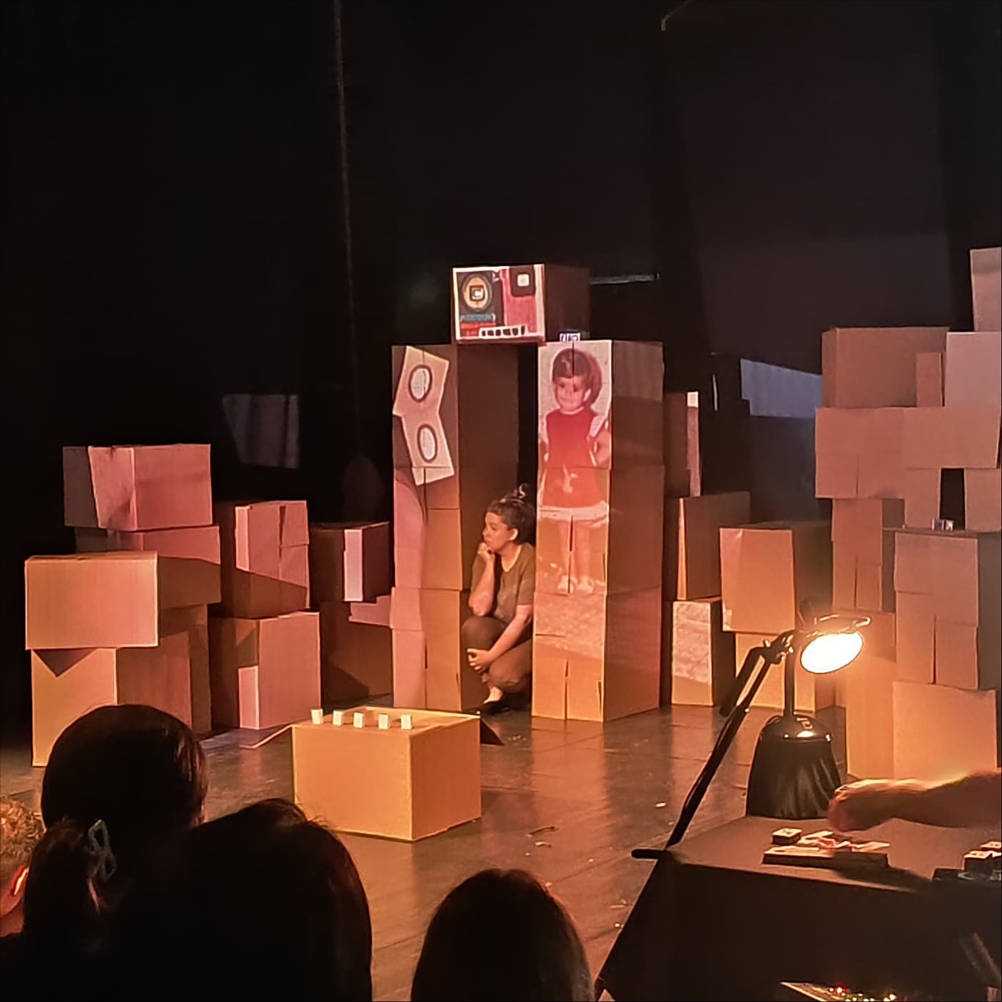 Registros do Festival Cena Viva… do nosso Sobre Caixas!
✨
Agradecemos toda a equipe de produção, e em especial todo o público que lá esteve! Que venham as próximas edições!
📸 Kadu Venturi
#sobrecaixas #teatrodori #teatro #cenaviva #riodosul #fcrs #altovaledoitajaí #caixas