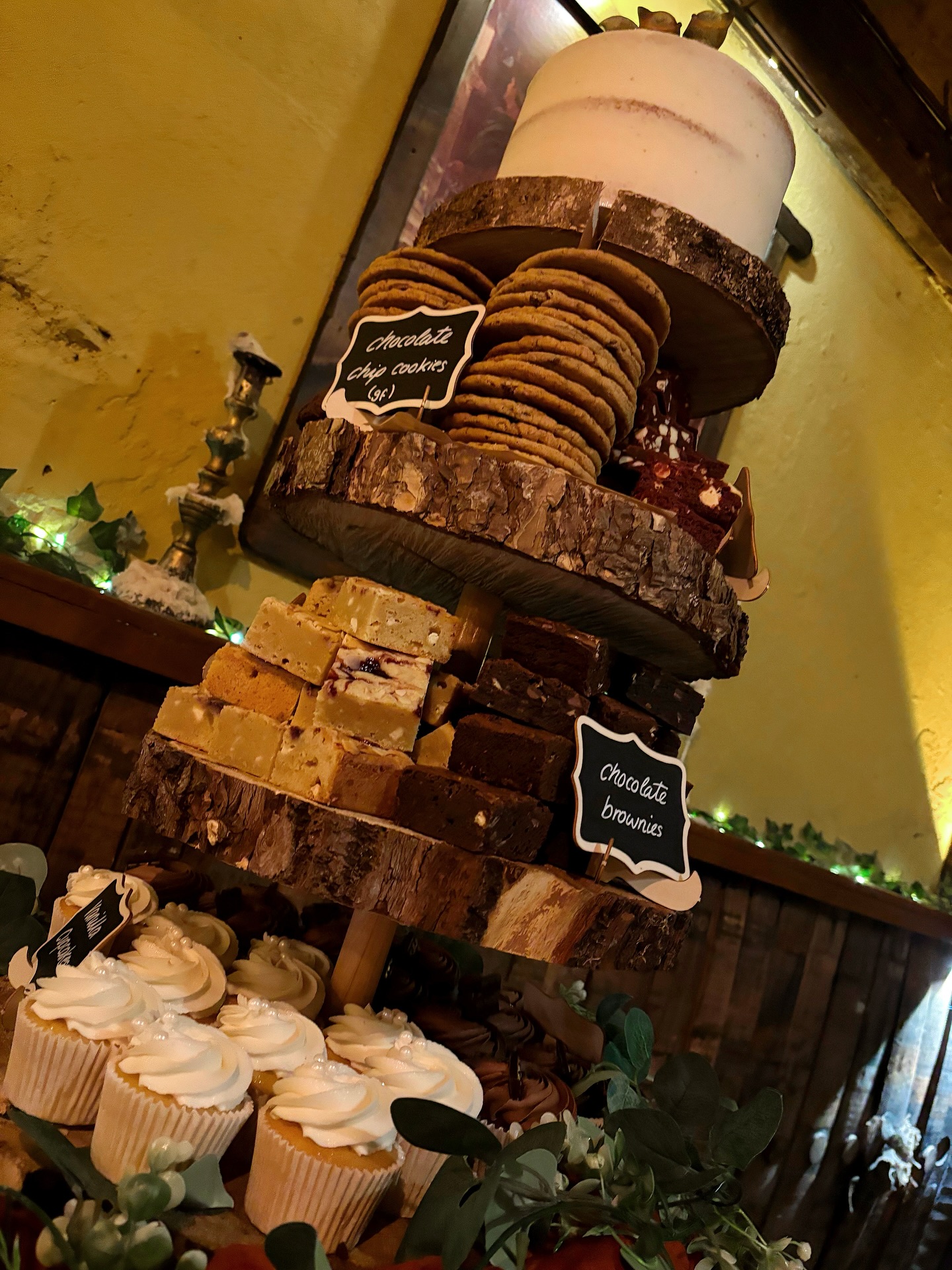 Such an honour to create this dessert tower for my Auntie & Uncle’s wedding in September 💍
Featuring a cherry-filled vanilla cake, rich chocolate brownies, blondies, cookies, cupcakes, and more — all enjoyed to the very last bite!
So grateful to have been part of such a beautiful celebration! 🫶
📸: @jasonkennewayphotography
📍: @thegatheringscotland