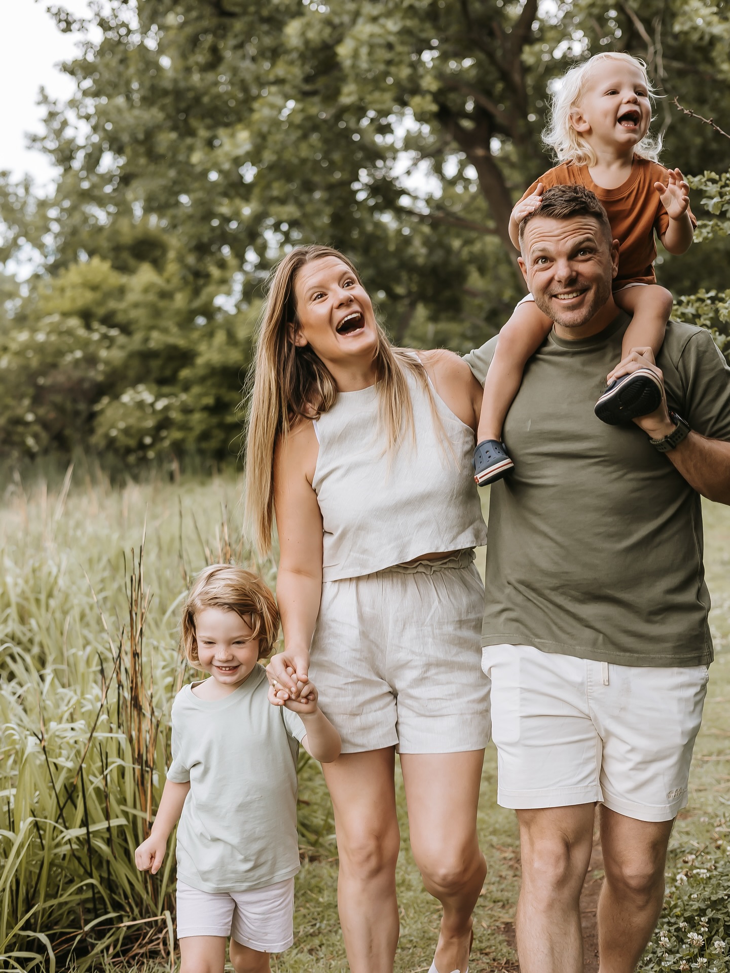 The light was good, the energy was better. A beautiful morning with this gorgeous family.