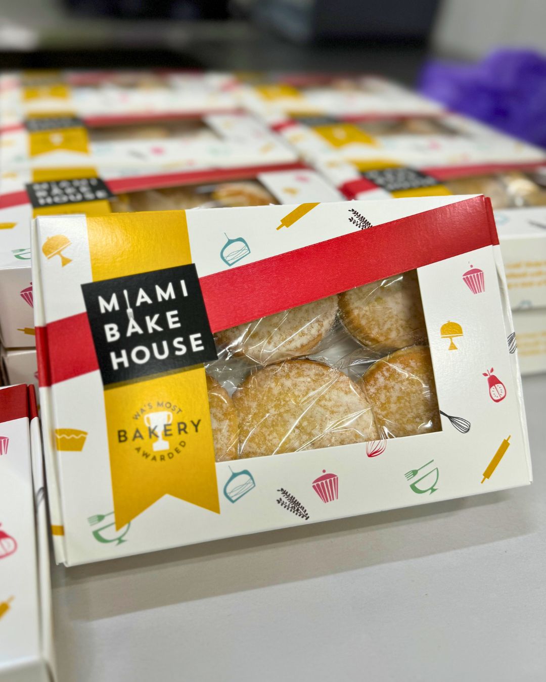 Fruit Mince Pie season is back! 🥧
Our award-winning Fruit Mince Pies are fresh out of the oven and back in all Miami Bakehouse cafés – just in time for the Christmas countdown. 🎄
Grab a pack on your next visit and get into the festive mood!