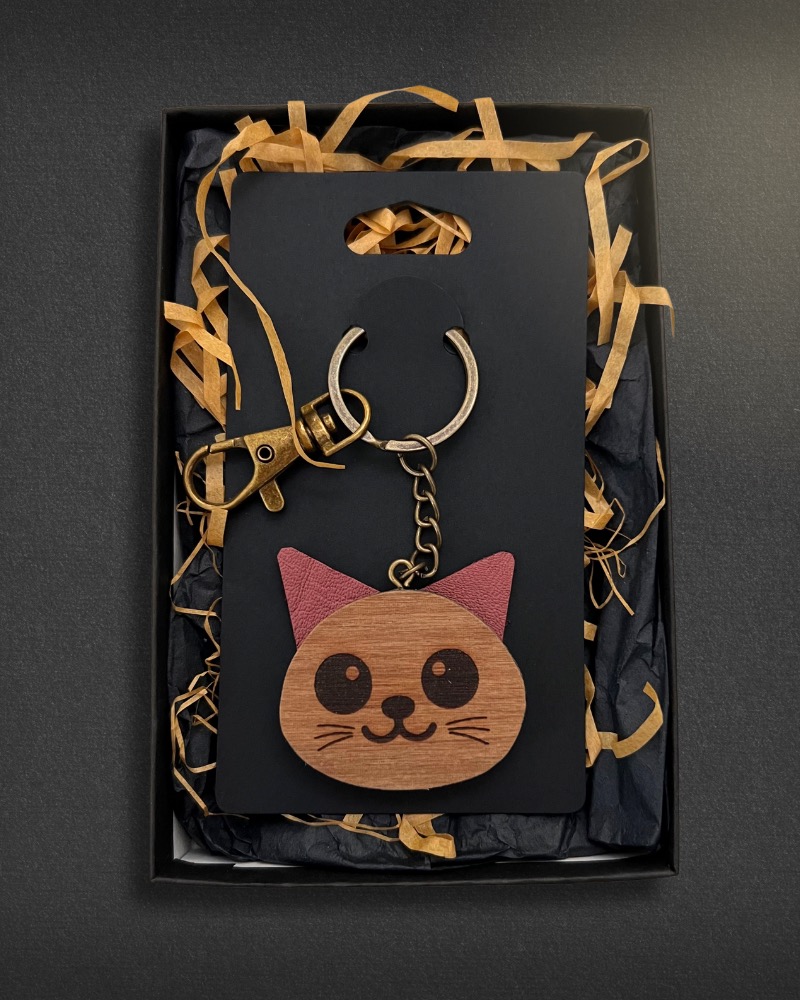 Four adorable little companions to carry wherever you go — Dog 🐶, Cat 🐱, Reindeer 🦌, and Panda 🐼 keychains, with ears made of soft genuine leather.
Each one handcrafted with love — a small touch of charm for your keys, bag, or gift box. 💫
Which one’s your favourite? 💭
#madituk #handcrafted #keychains #cuteaccessories #smallbusinessuk #giftideas #woodcraft #handmadegifts