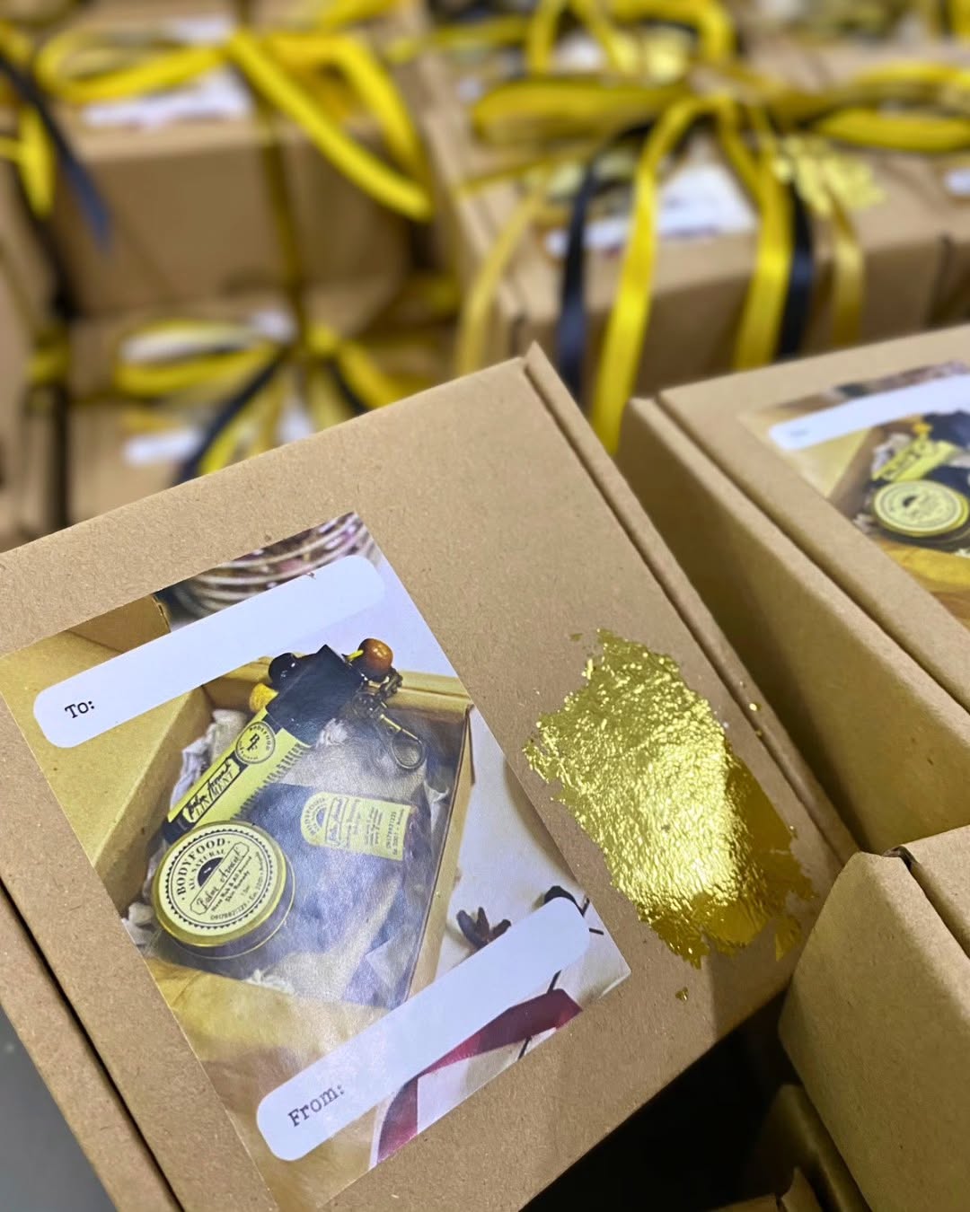 Gilded in gold and ready to be gifted to lots of lucky families and friends! ✨ Thank you for including us in your present options this year, and for having our BA as your BF. 💛 We still have some sets for those doing some last-minute gift runs!