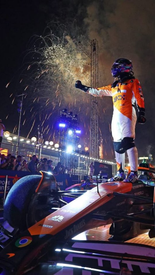 Um pouco da história de Lando Norris, que é o aniversariante do dia e o líder do campeonato de 2025 da Fórmula 1. 🎂🏁🏎
Para mais informações sobre o automobilismo, acompanhe o @boxboxboletim 🛞
#f1 #formula1 #automobilismo #corrida #norris #landonorris #norrismclaren #norrispiastri #piastri #oscarpiastri #mclaren #mclarenf1 #explorar #Interlagos