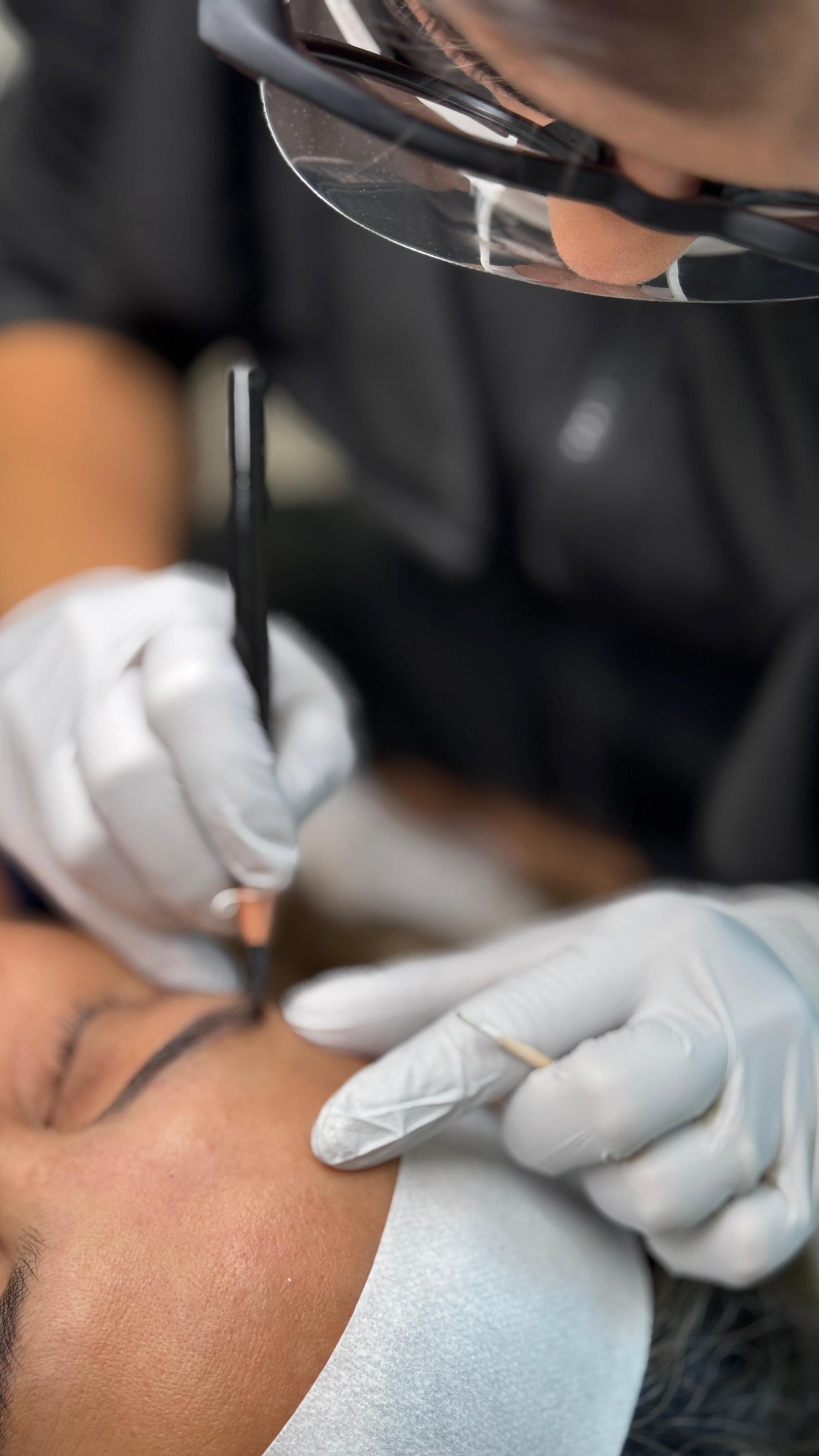 Before and after a transformation crafted with precision and sensitivity.
One delicate stroke at a time, honoring your shape, your skin, and your story.
Soft, natural, and fully customized to you.
#PradoSignatureBrows #BrowArtist #NaturalBrows #HyperRealisticBrows #StAugustineBeauty #FloridaPMU #Nanobrows #BrowTransformation #PMUArtist #SoftBrows #BeautyWithIntention