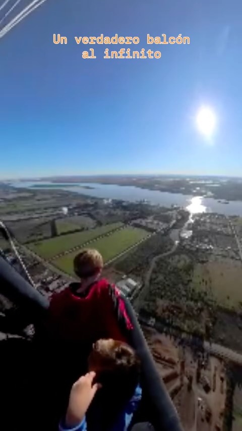 Alucinante la vista que nos regala nuestro hermoso río Paraná y sus islas.....#animateavolar @rosarioenglobo