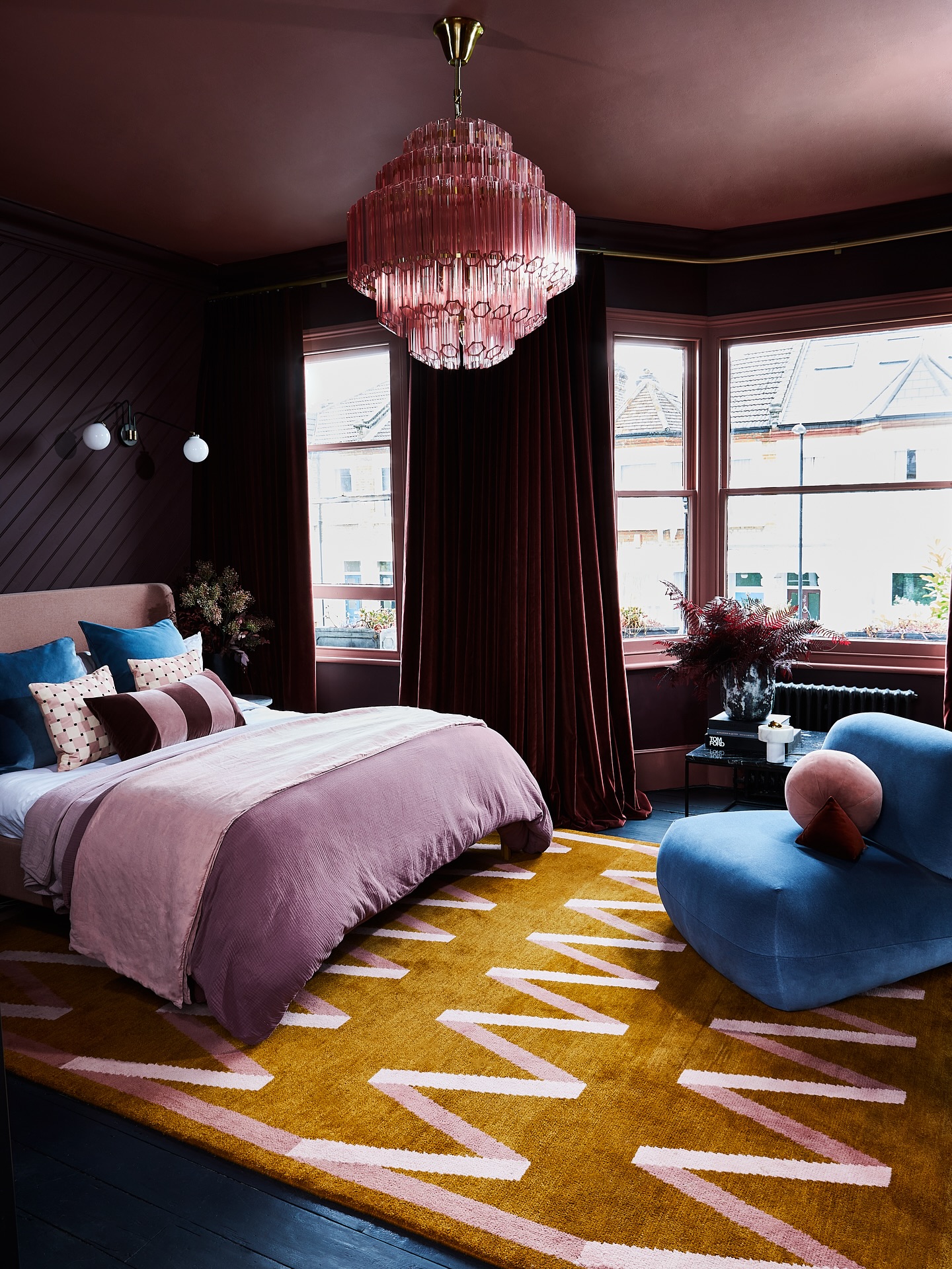 So happy our bedroom inspired a @homesandgardensofficial feature on the beautiful @nordicknots Folding Ribbon rug 🖤
For transparency, not an ad – all paid for with my hard-earned cash – just a rug I fell in love with the moment I saw it and knew it would be perfect for this space. I was drawn to its bold, graphic lines and subtle historical nod – and I set it against a palette where everything else is softly knocked back to let it shine. Delighted it inspired a whole feature. I will link in Stories to the article!
bedroom design, interior design inspiration, modern classic interiors, tonal bedroom, soft neutral palette, timeless design, layered interiors, Scandinavian design, Nordic style, calm interiors, Homes and Gardens magazine, Nordic Knots rug, Folding Ribbon rug, statement rug, patterned rug trend, rug styling, designer bedroom, UK interiors, Nicki Bamford Bowes, & then they went wild, interior stylist, design details, home styling inspiration, colour and texture, understated elegance