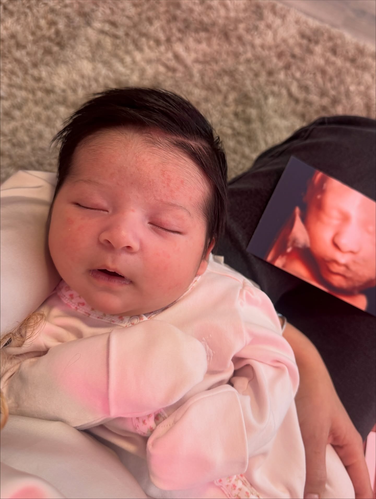 This morning’s little visitor was extra special ✨
I’ve watched this Precious Peek baby grow from the tiniest flutter to the sweetest little face… and getting to see her earthside truly melted my heart 🥹💗