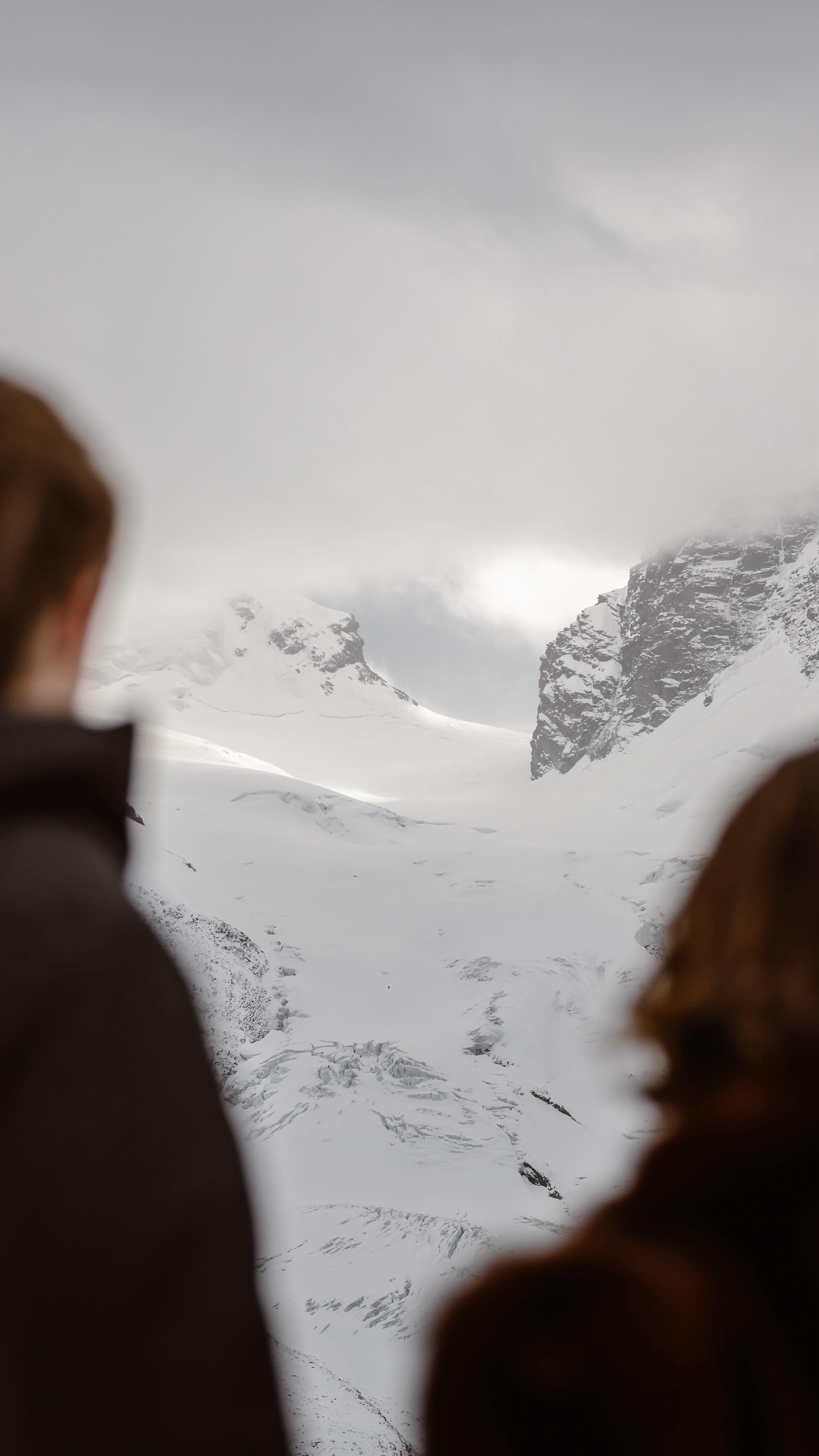 Would you like to know the nice coffee spots and hikes in Zermatt? Get in touch with a Peakventure Concierge for more information