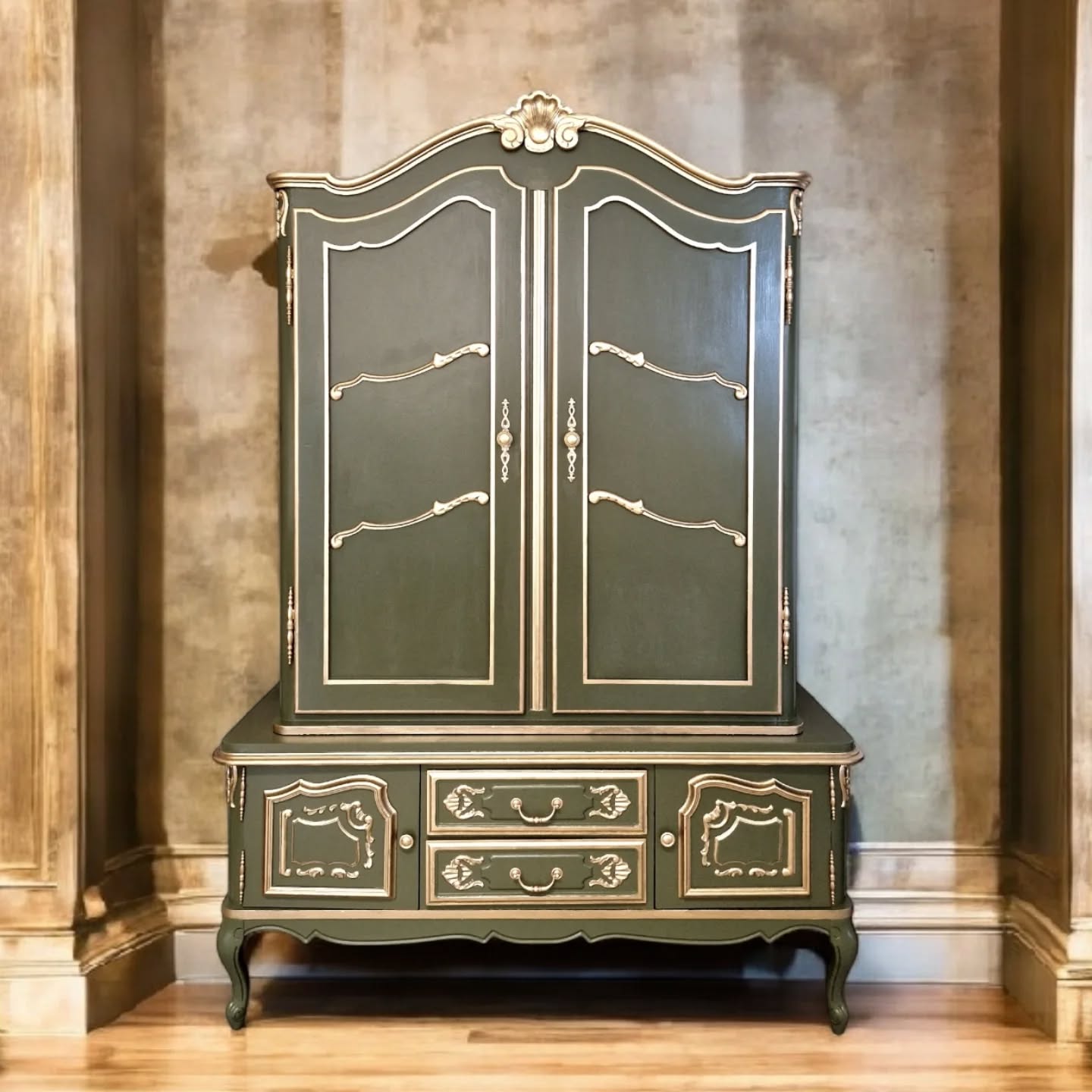 Latest work!
#trashtotreasure #flipfurniture #lovemywork #redesign