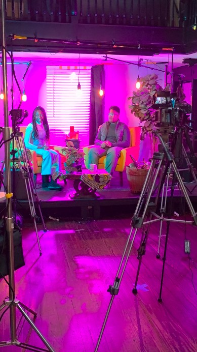 ON SET VIBES! 🎬 Before the cameras rolled, the incredible Lil Filmmakers crew and directors worked their magic to help the cast shake off those nerves and step into their powe!! 🔥🔥
Kudos to @lifeoftaegray and @johnxcrew 👏🏼👏🏼👏🏼
#onset #KidpreneurChronicles #LilFilmmakers #LightsCameraConfidence #BrightnessInBlack #StoryCorps #kidpreneur #author #philly #PhillyCreatives #youthauthors #youngceo