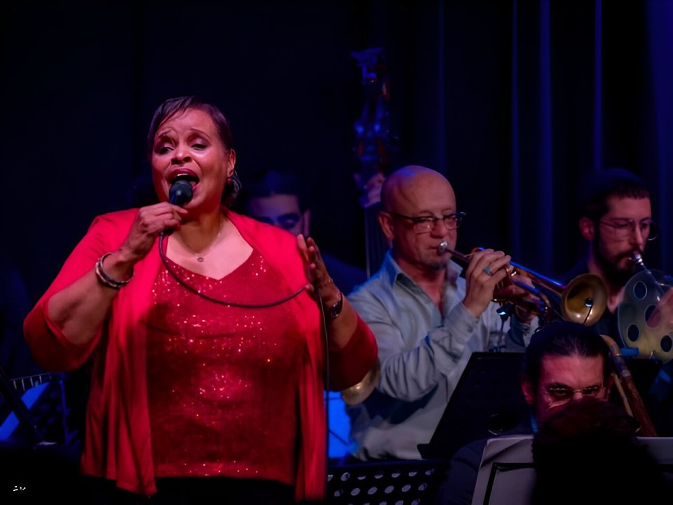 Dejamos por aquí algunas fotos de nuestro querido Antonio Barce del concierto en Assejazz junto a la gran Deborah Carter! 😍
📸 Antonio Barce