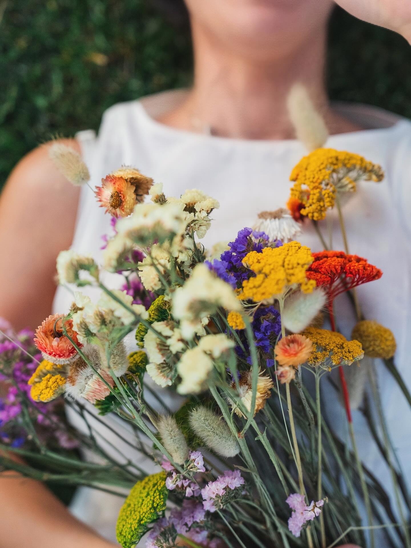 Speak with love, as there is no other way to talk to yourself ✨
The way we speak to ourselves shapes everything, our confidence, resilience, and how we respond to challenges.
Positive self-dialogue isn’t about ignoring your struggles; it’s about choosing a kinder, more constructive inner voice that helps you move forward.
In my work as a holistic mindset coach, I often see how harsh self-talk keeps high-performing professionals stuck, replaying mistakes, doubting their abilities, and questioning their worth. The moment we begin to shift that dialogue, clarity and confidence return.
✨ Negative self-talk limits growth; positive self-dialogue builds self-trust.
✨ One reinforces fear; the other cultivates calm and courage.
You don’t have to silence every negative thought, just learn to respond differently.
Start by asking: Would I speak to someone I love this way?
The language you use with yourself becomes the story you live by. Choose one that supports your highest potential. 🌿
#selftalk #positivity #wellbeing #holisticcoach #nlp #transitioncoach #coach #wellness #almabyanam