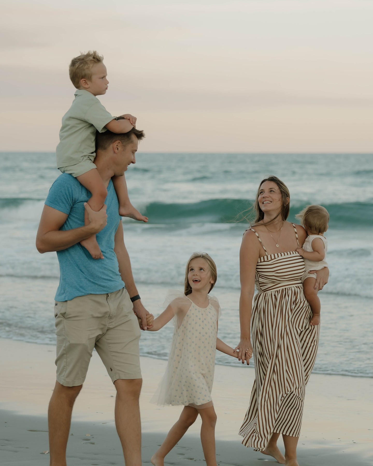 A beautiful night with this lovely family before they moved out of town! Capturing one of their last days living in Wrightsville ๐๐พ