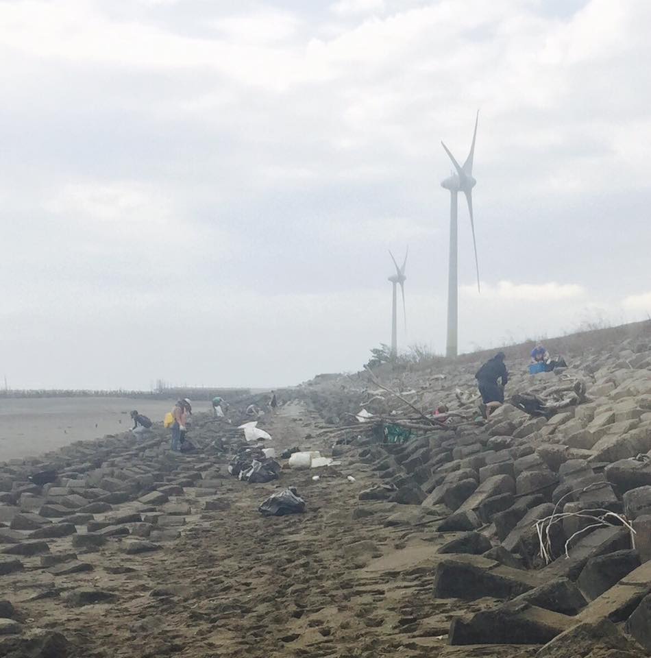Looking back - 7 years ago today, we came together to give this beach a little extra love. 🌊✨
What started as a simple clean-up turned into one of those days you never forget — good people, good vibes, and a reminder that small actions really do make a big difference.
Polystyrene was the worst of it that day, it breaks down into small pieces making it hard to remove and it can't be recycled at all!
Grateful for everyone who showed up back then, and still grateful today. Here’s to protecting the places that give us peace and to all future cleanups! ♻️💙
#subs #stepfortheocean #beachclean #lookingback #7yearsagotoday #subsfootwear