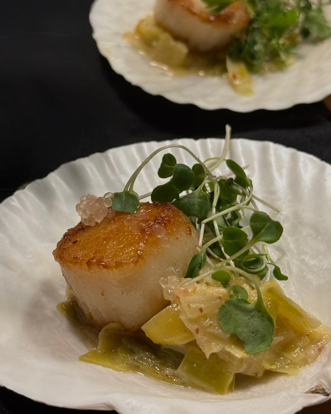 🥂 Celebrate in style! Our scallops and ginger leek dish paired with lemon caviar will leave your guests raving. 🤩 Want to host an exclusive event? Let’s make it happen!
Book now!
#LavishMiami #YachtCatering #CorporateEventMiami #PrivateJetCatering #GastronomieLuxe #LuxuryBirthday #EventCatering #MiamiPrivateDining
