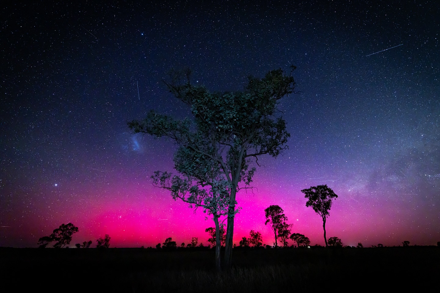 When Lady Aurora makes her way to QLD.
#aurora #auroraaustralis #AusGeo #romaqld #queenslander #queensland #astro_photography #astro @abcbrisbane @abcnews_au @camerahouse #auroracamerahouse