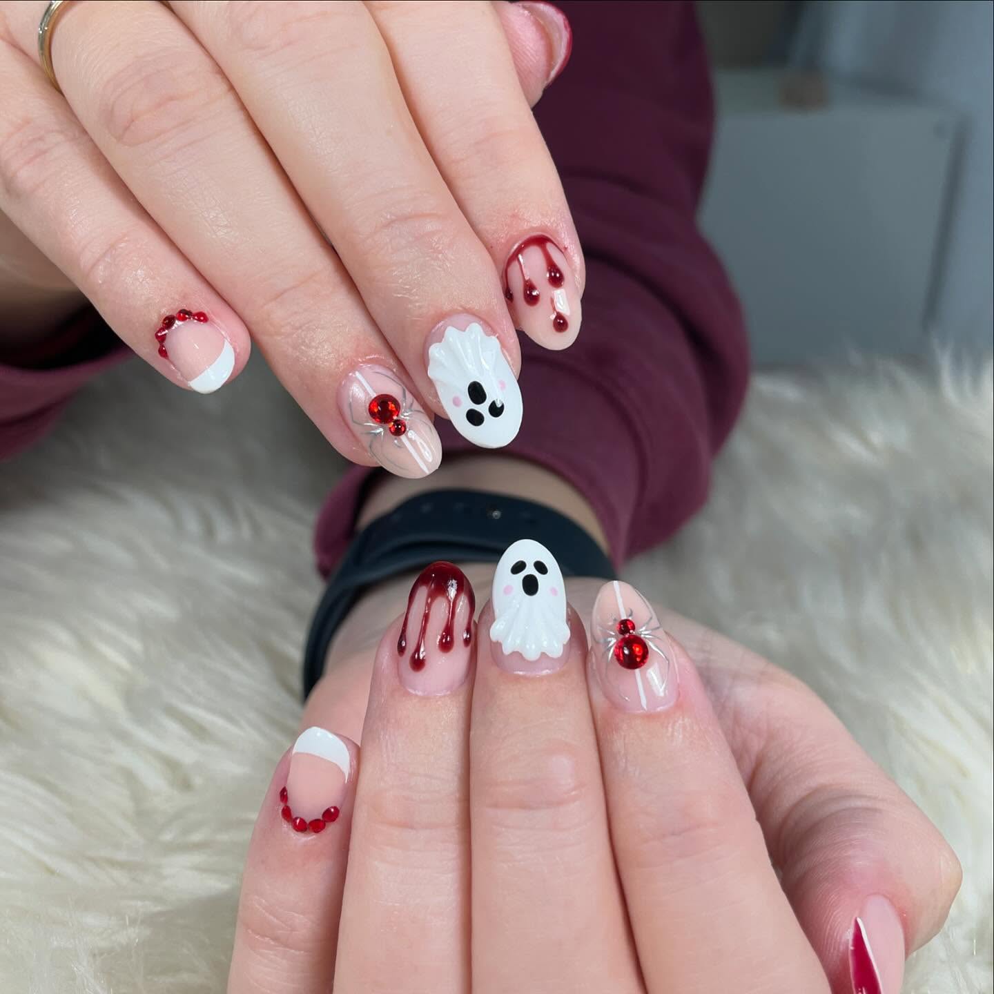 Verspätete Halloween Nägel aber trotzdem noch ein Hingucker 😍 🕷️
Bei Interesse gerne melden oder ganz einfach über meine Website direkt ein Termin buchen.🥰
Ich freu mich auf dich
