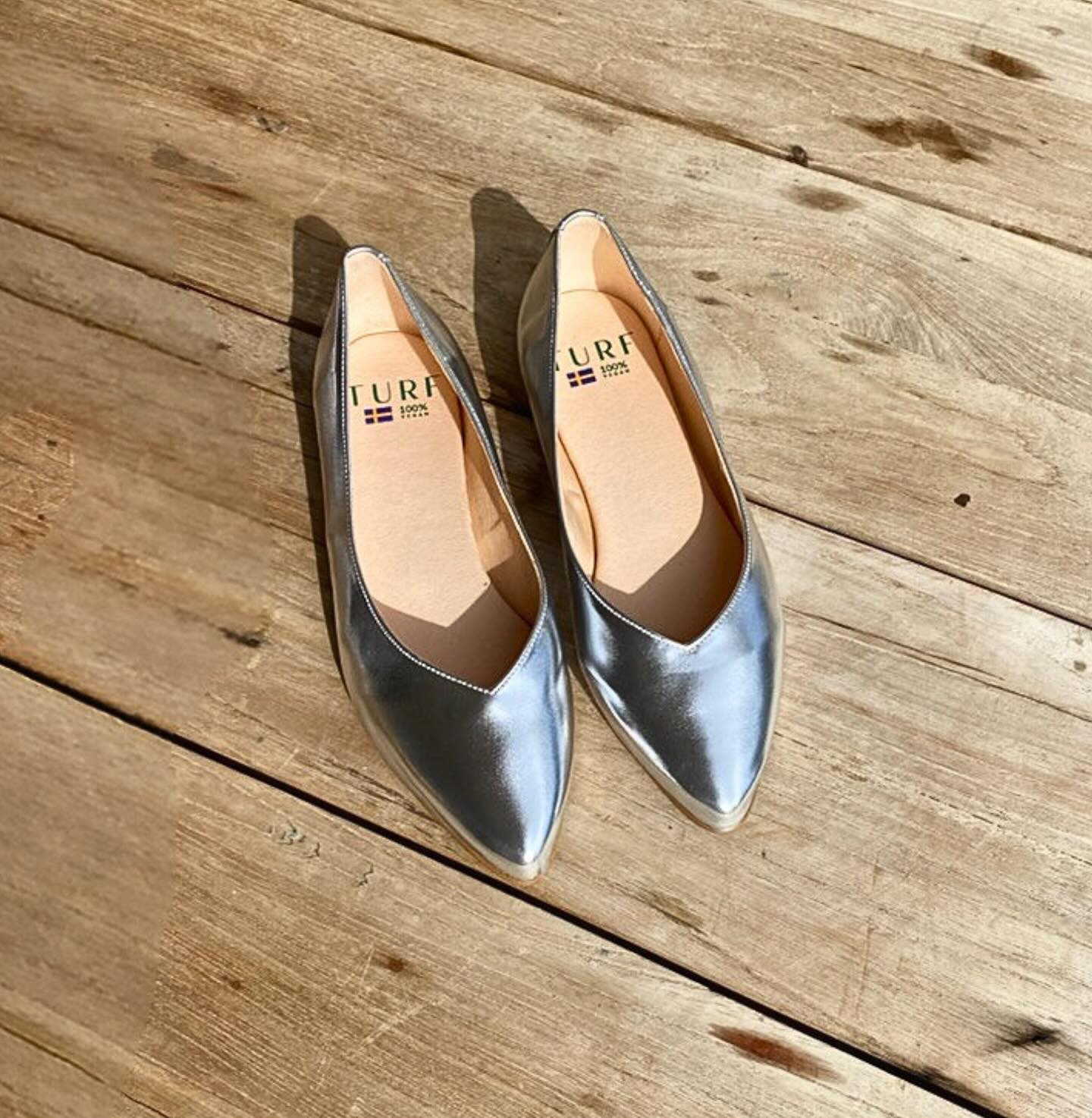 By popular demand, The Pointed in silver has returned. Shine season starts now. ๐ฉถ