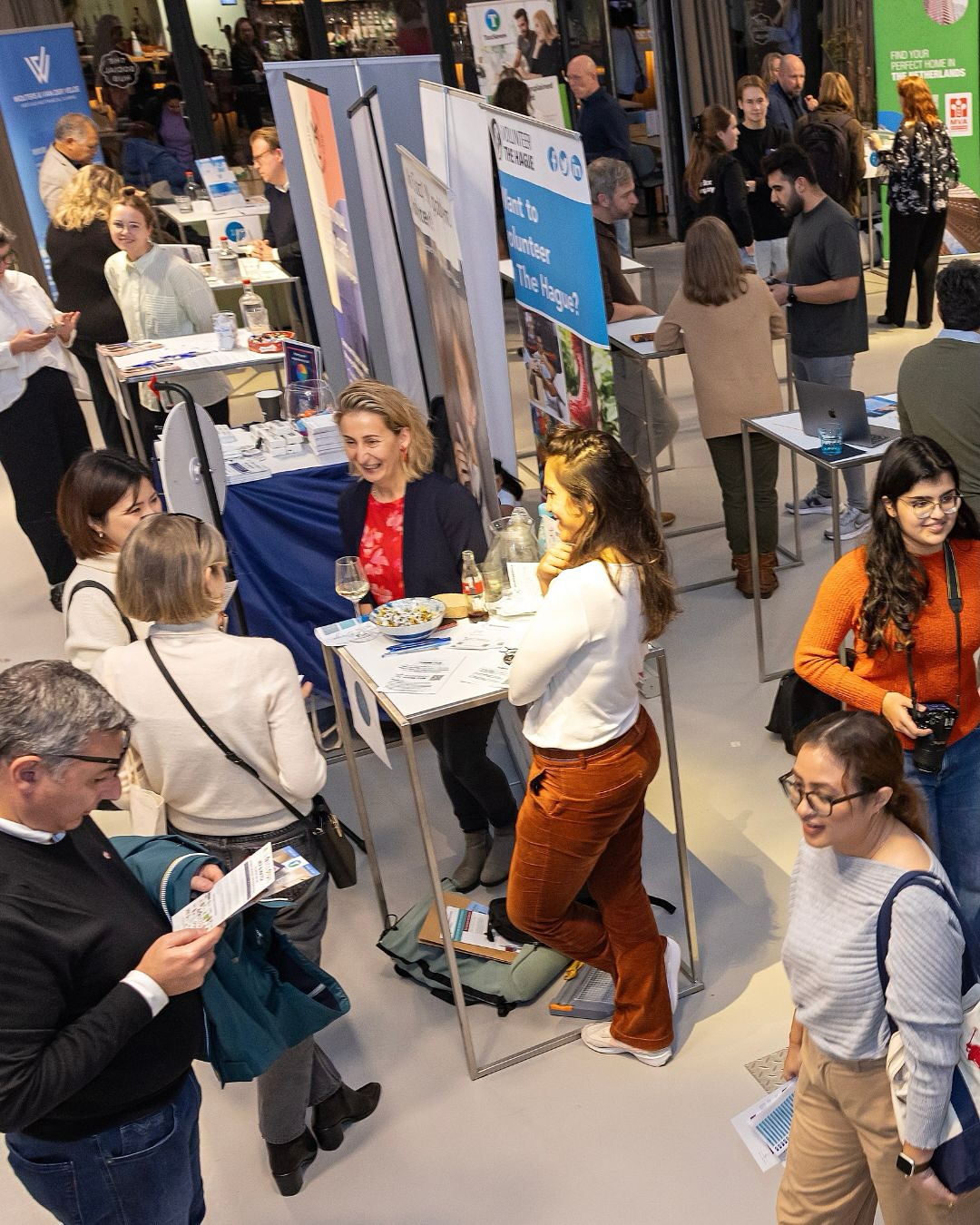 It was a pleasure to be present at the Feel at Home event organised by @thehagueinternationalcentre ✨ Thank you for stopping by our table and sharing your stories 🤗 So lovely meeting many new people and hearing such positive reactions ❤️ it was truly energising ✨