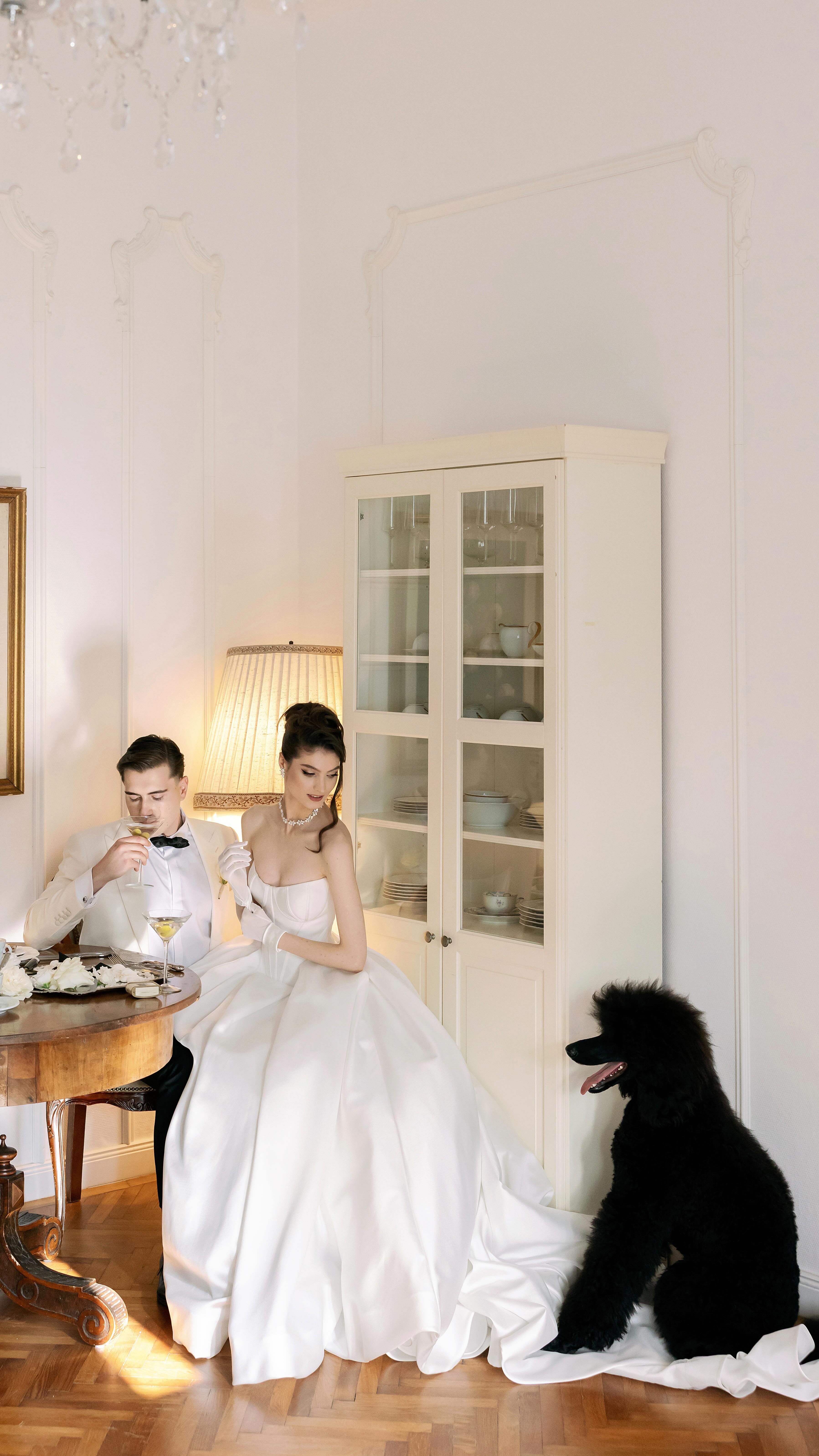 Behind the scenes of our 4th Workshop 🦢
Massive shoutout to @anna_tuhari, she turned our chaos into a funny video🤩
We laughed, we sweat, we questioned our life choices… and somehow she made it look AMAZING
We’re obsessed with this video!
Enjoy the madness 🥳
Workshop by @astilean.ro
Planning @wedding_plan.ro - @anca.macarie1
Florals & Decor @pinkandpearly.studio
Make - up @flaviasilaghi
Hair Style @lavinia.silaghi
Video @momentum.stories @cosma.lau
Model mireasa @ianachh - @mandarinamodels
Model mire @alexmagherusan - @rmmmodels
Rochie mireasa @salonulmaria
Costum mire @mannen_official_
Apartament @littleparis_ap
Ziar @pehartie.ro
Papetarie @esteepaper
Verighete @casadeverighete
Coliere @crystalfashion.ro
Palarie @palariadadarlat
Catel @petguru.ro
Grooming @liznbibigroomingstudio
Dresor @laszlo_matyas_dogtraining
Restaurant @sungardenresort
Sweets @acadeea
Logistica @petrisorevents
Lumini & efecte @marginean.alex.a
Muzica @mc_shuthy