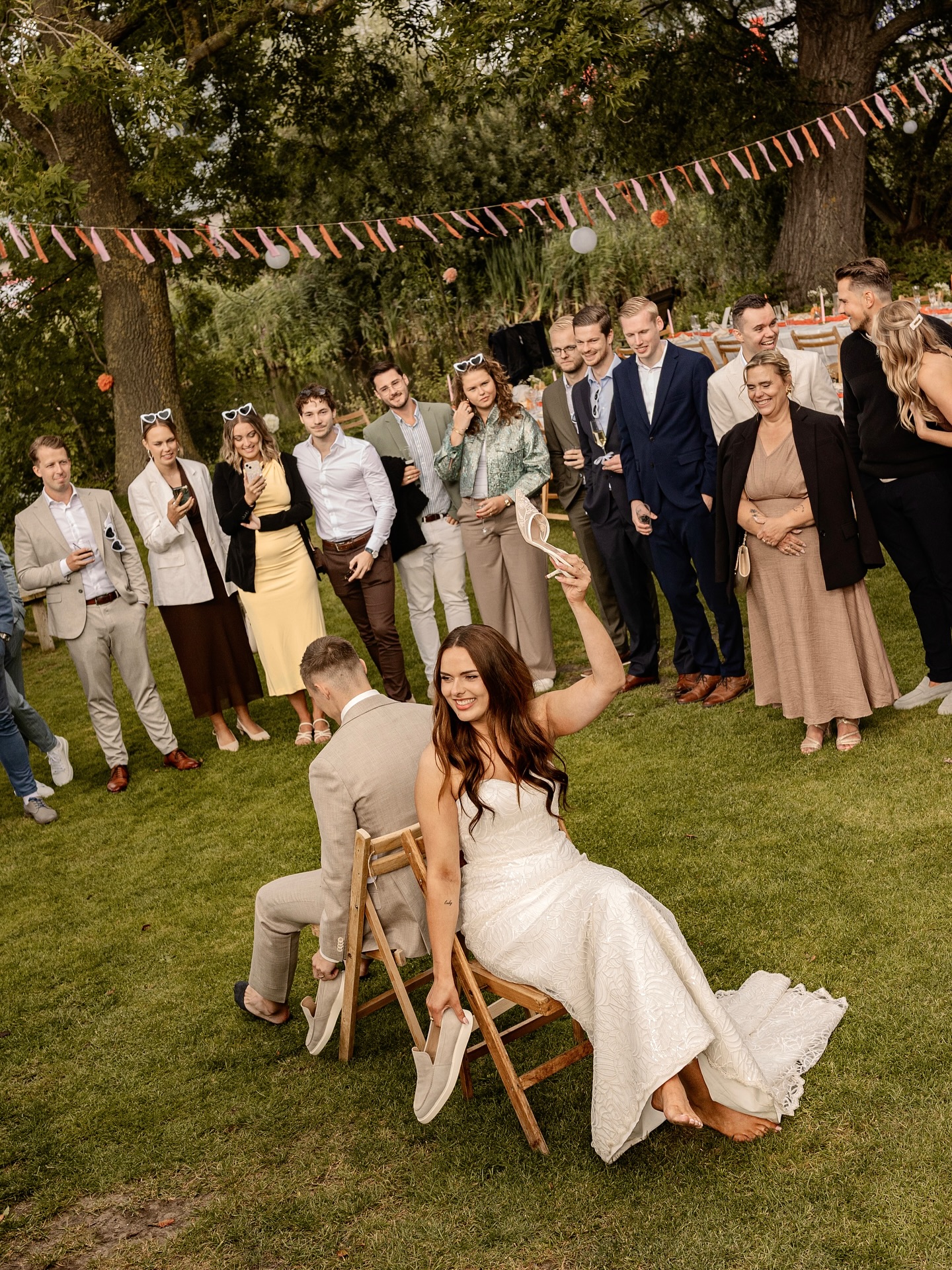 Of het feestje geslaagd was? Daar was geen twijfel aan.
Go big or go home was de stylo! 🪩🍾🍰
#wedding #brides #bruiloft #trouwen2026 #trouwfotograaf #trouweninnederland