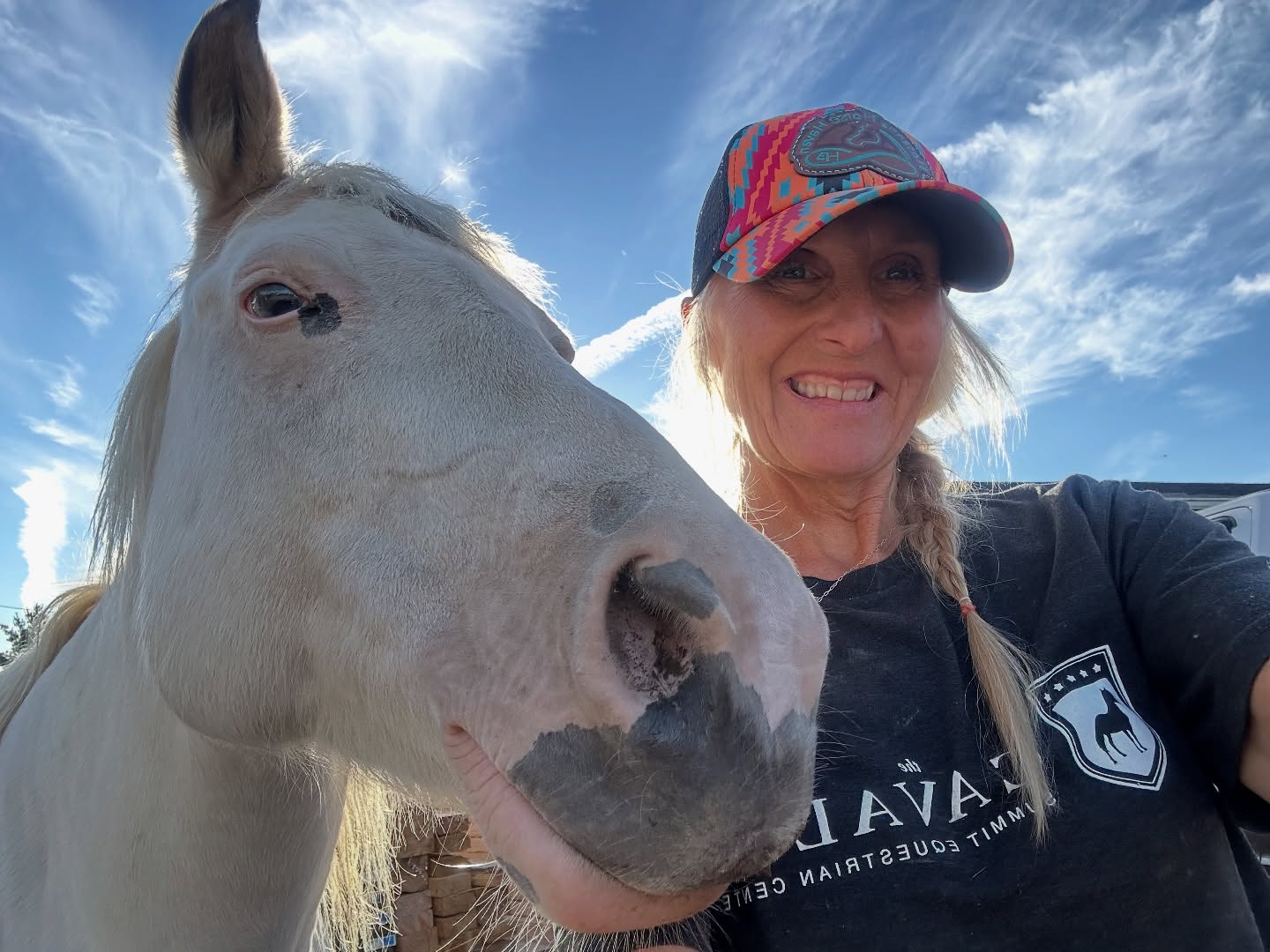 Confidence night at H3 ✨🐴
Last night we talked about what confidence really means and how it grows when we try new things — even when it feels a little scary.
These girls stepped up with so much courage and heart. To end the night, we shared how it all made us feel and gave each other genuine compliments to boost our confidence even more. 💛
So proud of them. Watching them support each other is the real magic. ✨