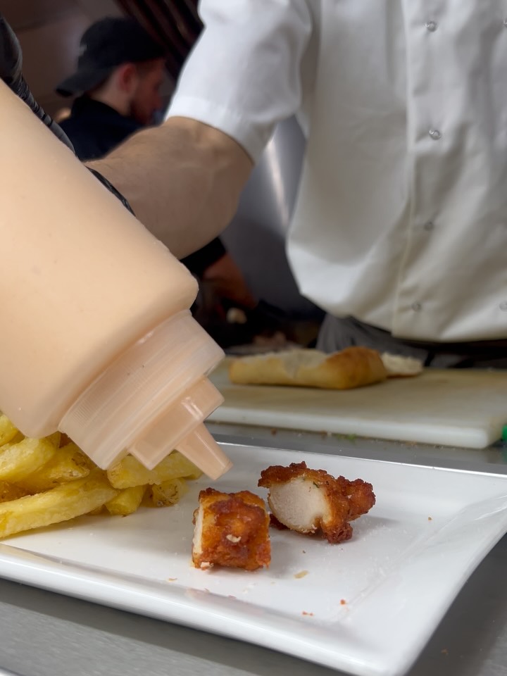 Have you tried our samples yet? 👀
Find us on the Lamb Street side of Spitalfields Market, grab a taste, fall in love, and order online to skip the queue. Link in bio ☝️
Your next favourite bite is waiting. 😉
#SpitalfieldsMarket #LambStreet #FoodSamples #TryBeforeYouBuy #LondonEats #MarketVibes #SkipTheQueue #OrderOnline #FoodieFinds #MammaMadeIt